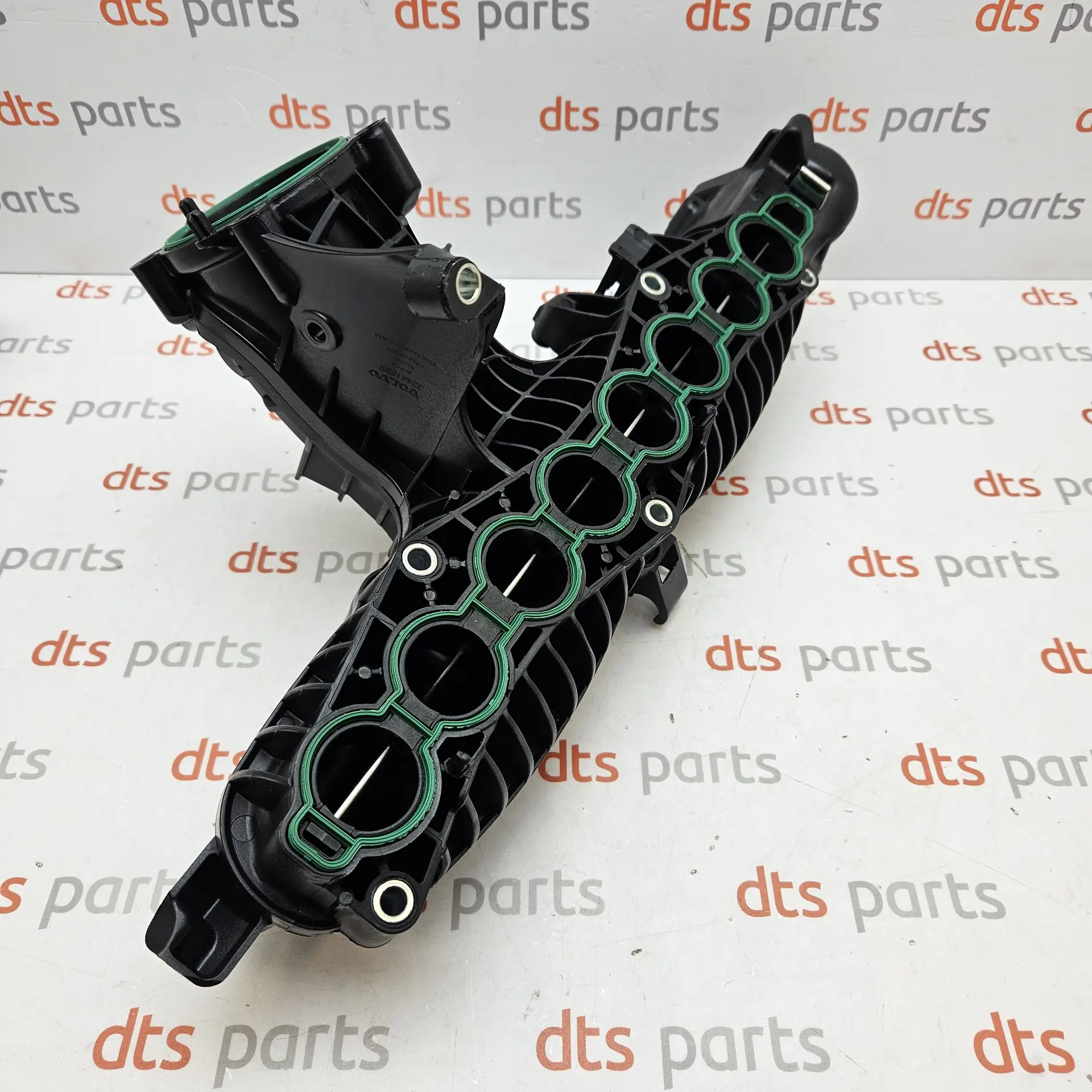 OEM Volvo 32441699 – Engine air intake supply manifold module housing