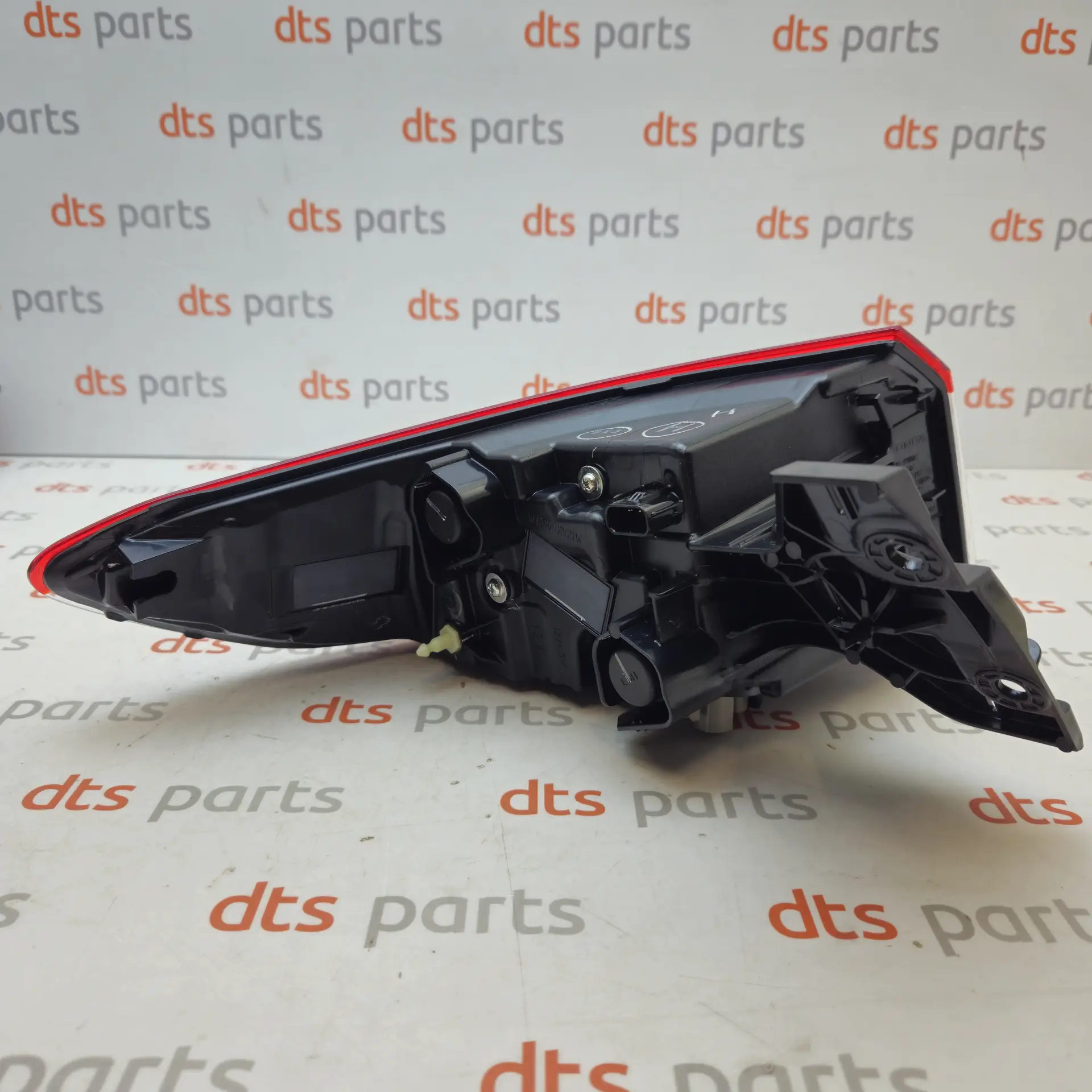 OEM Honda 335003M0J01 – Right tail light assembly