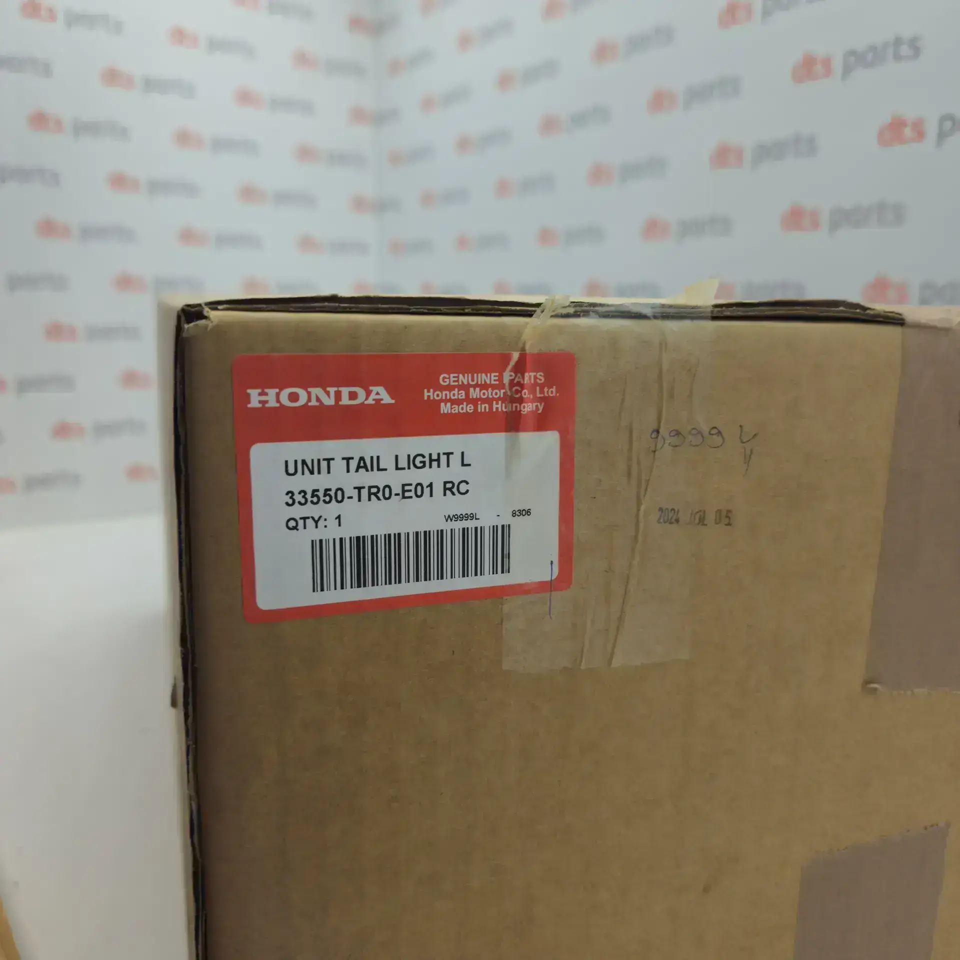 OEM Honda 33550TR0E01 – Rear, left taillight