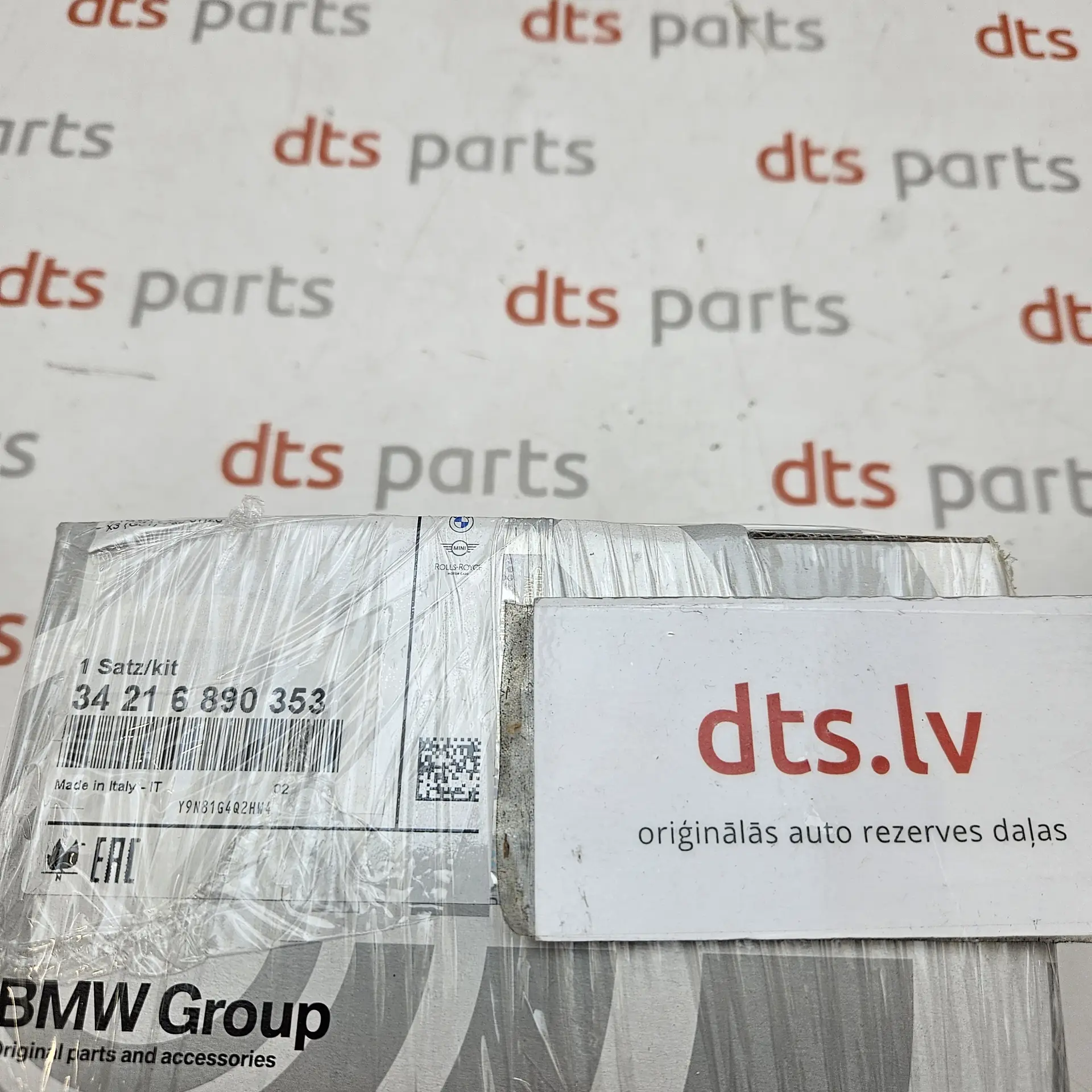 OEM BMW 34216890353 – Rear axle disc brake pad repair kit set