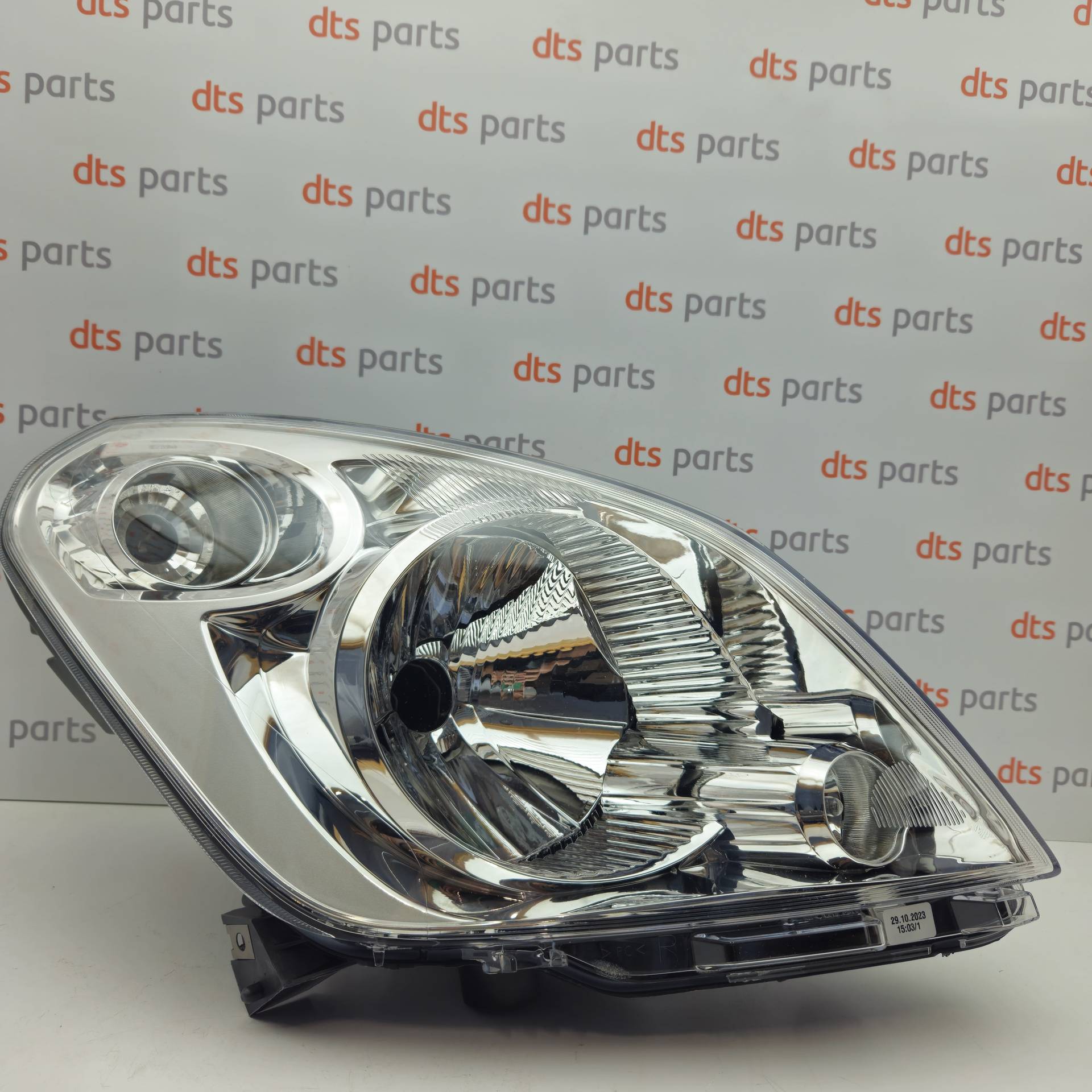 OEM Suzuki 3512051K20 – Right Healight