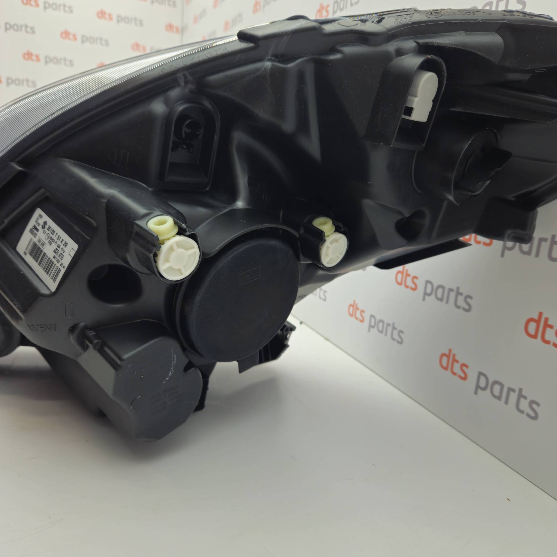 OEM Suzuki 3512051K20 – Right Healight
