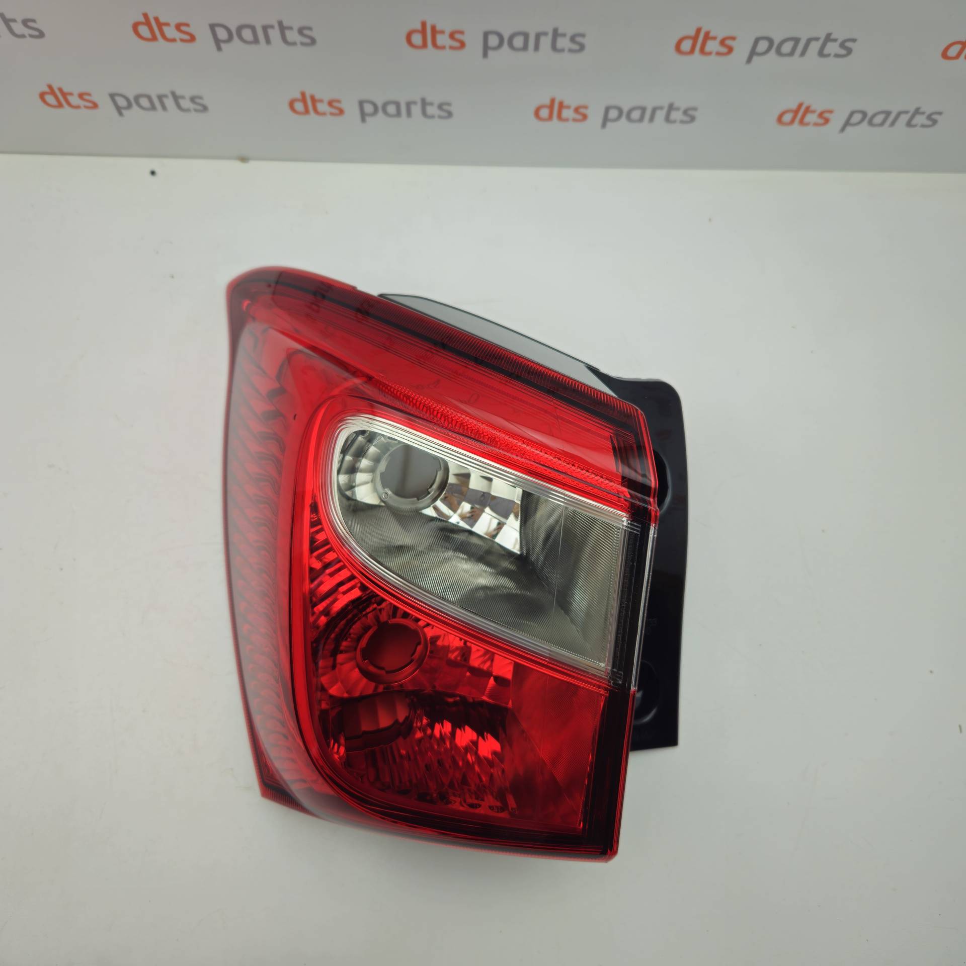OEM Suzuki 3567061M10 – Left outer taillight