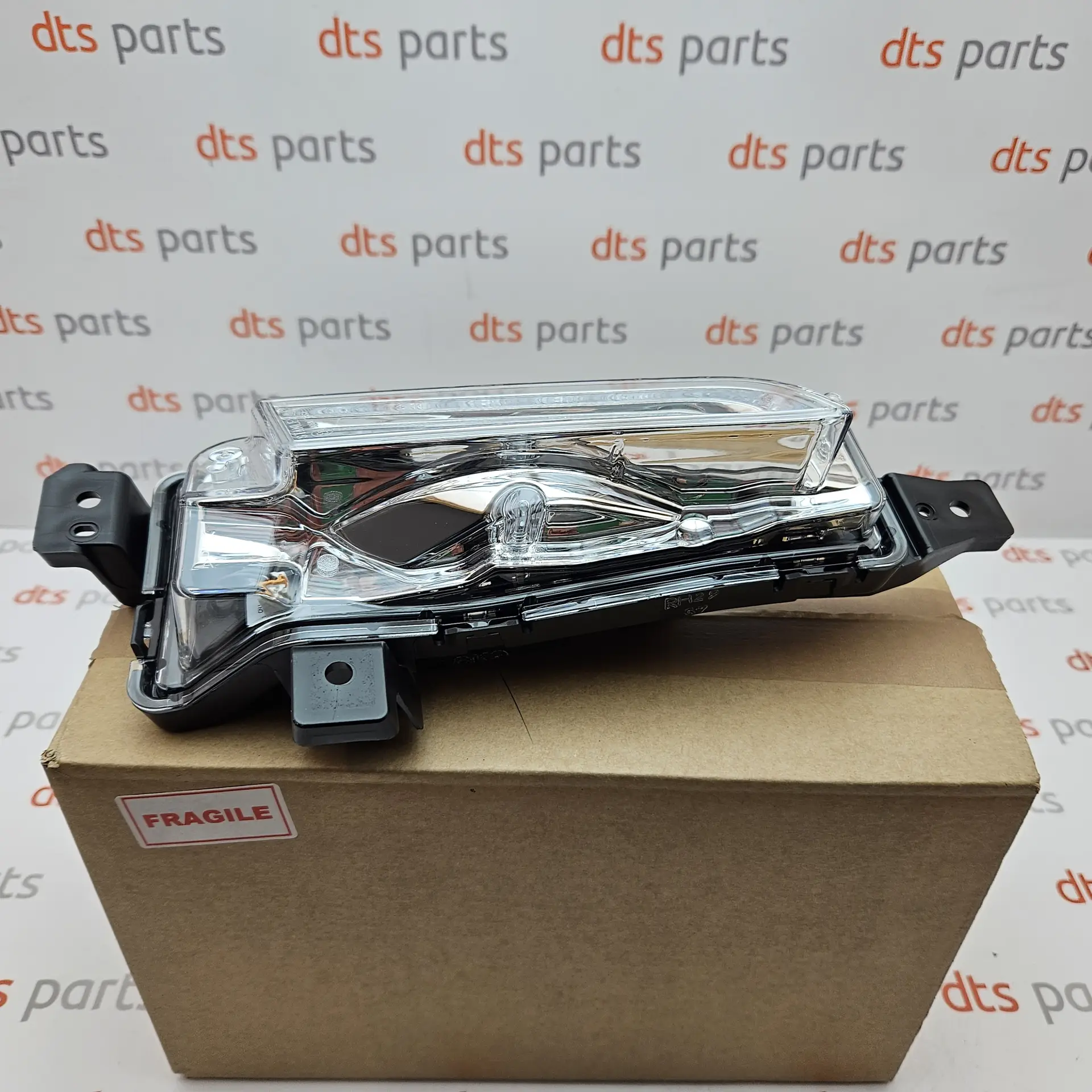 OEM Suzuki 3658454P00 – Front left daytime running light
