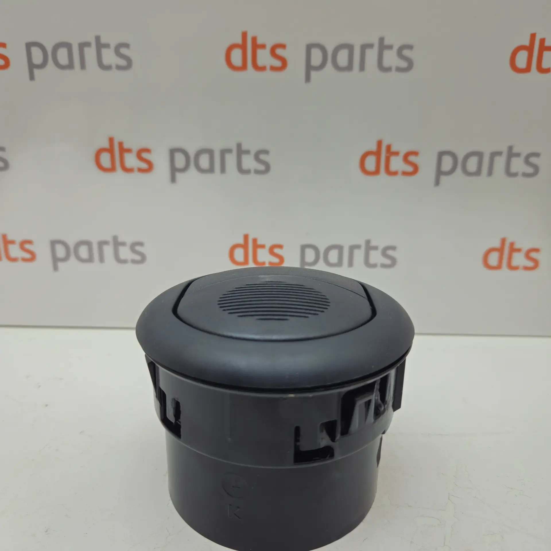OEM Iveco 3802565 – Interior dashboard air vent