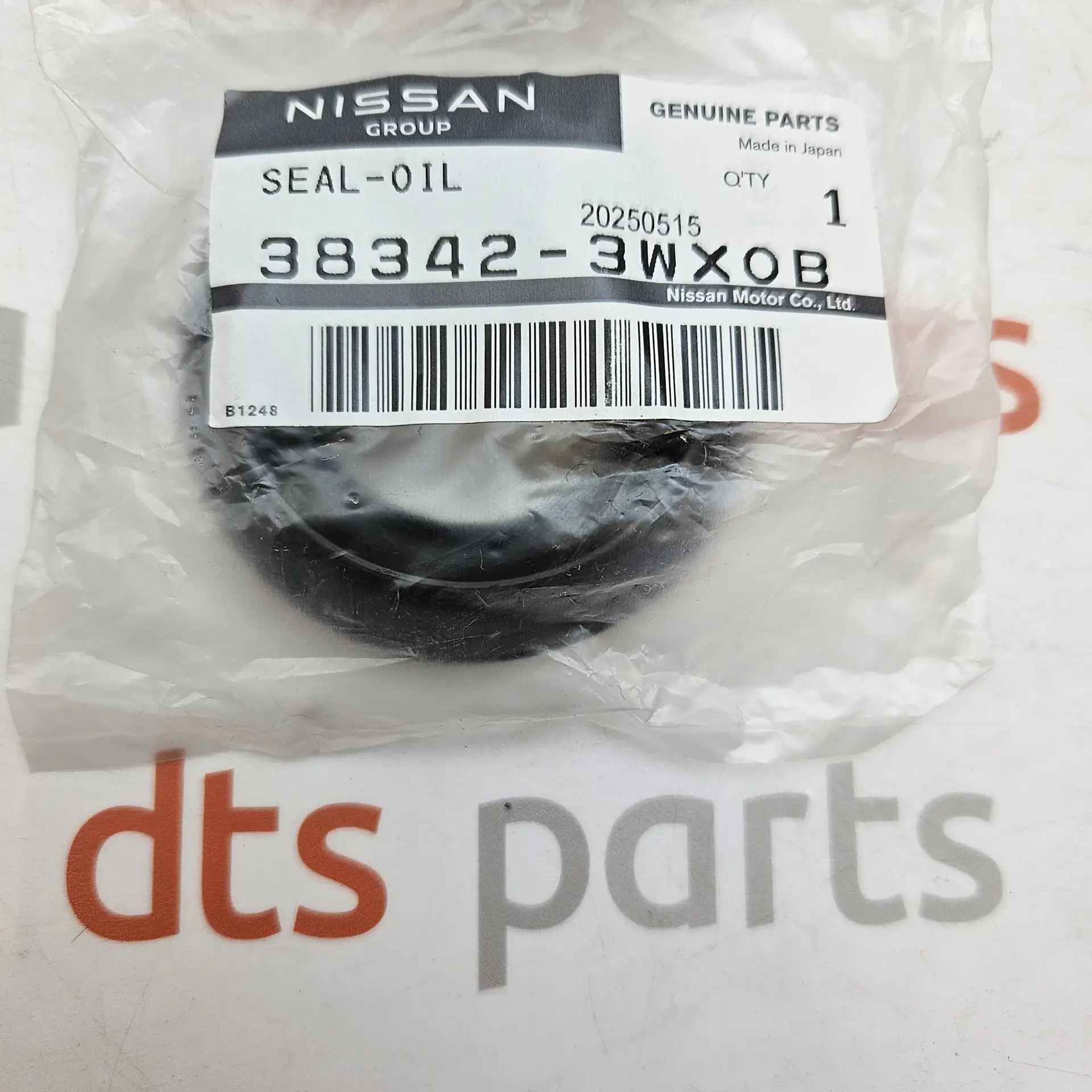 OEM Nissan 383423WX0B – Differential converter housing oil seal