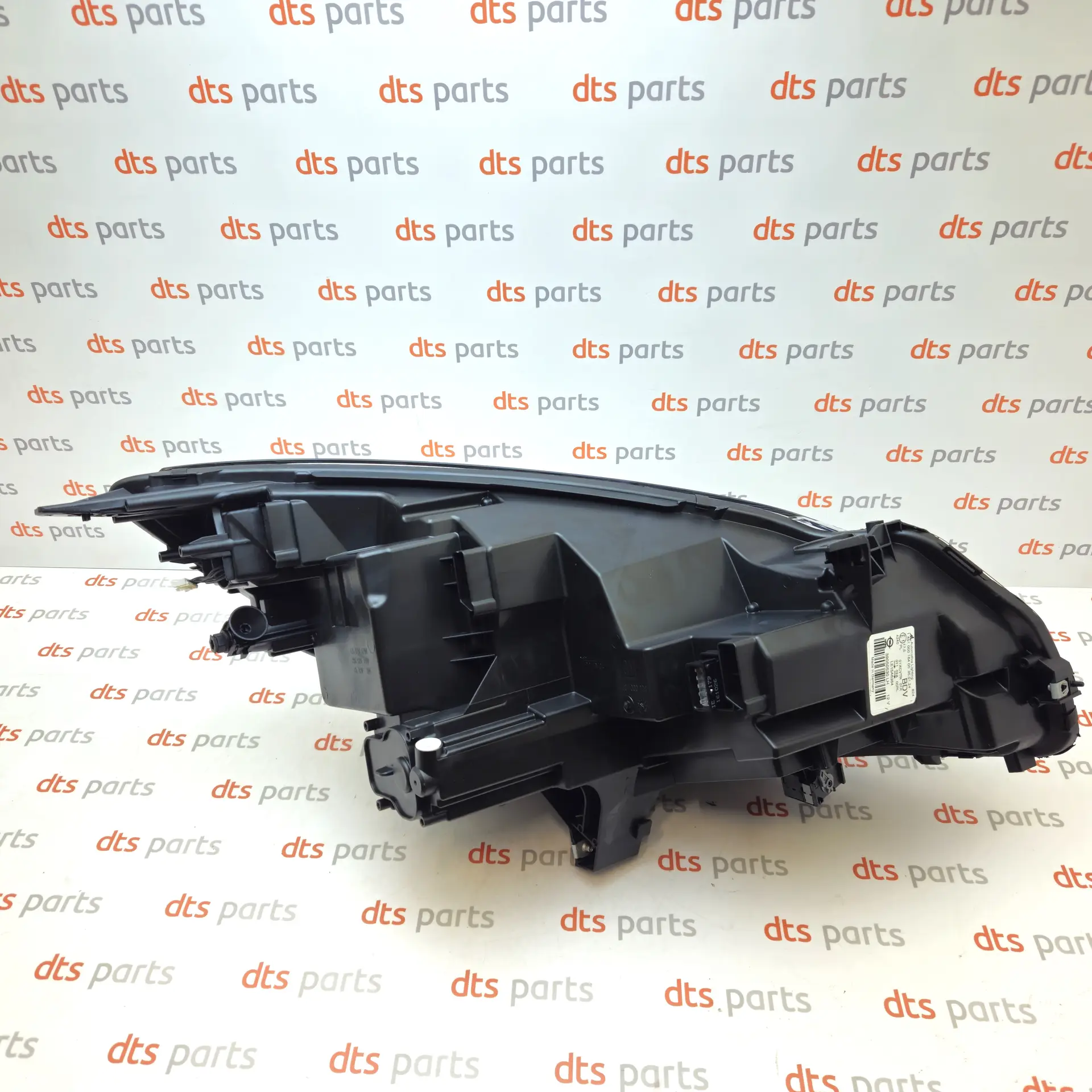 OEM GM 39050530 – Left headlight
