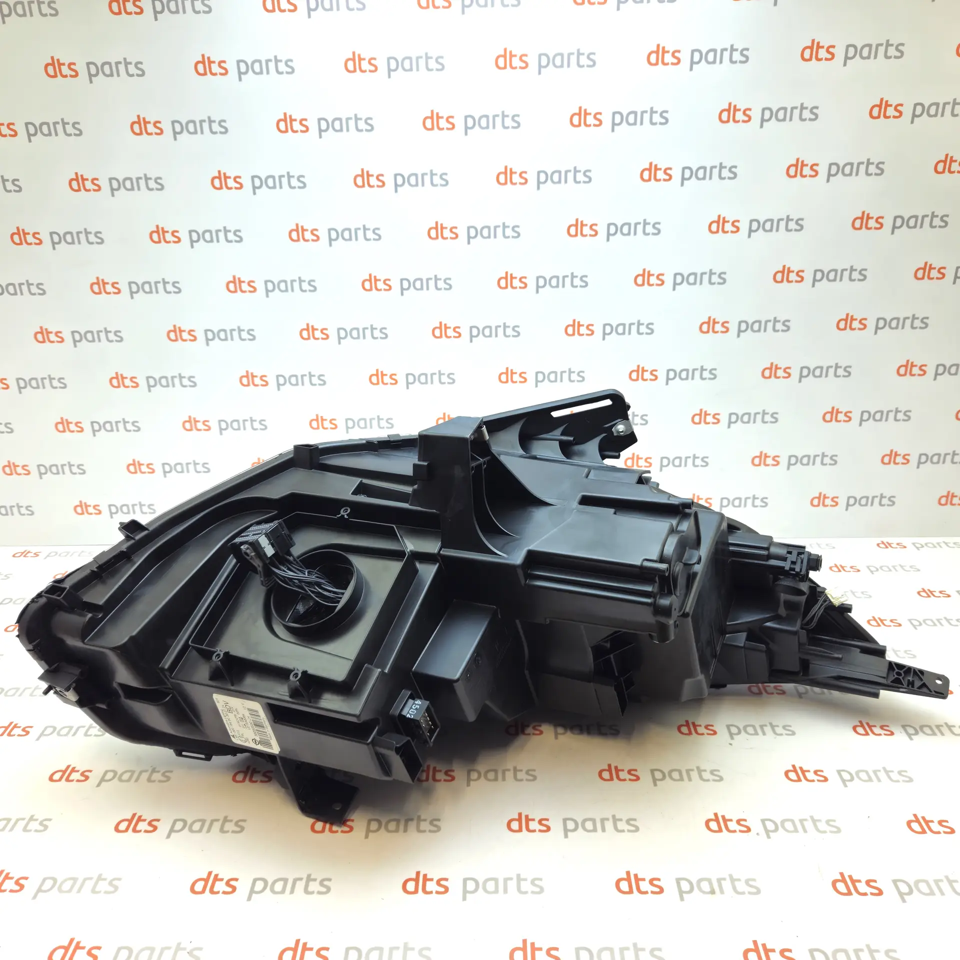 OEM GM 39050530 – Left headlight