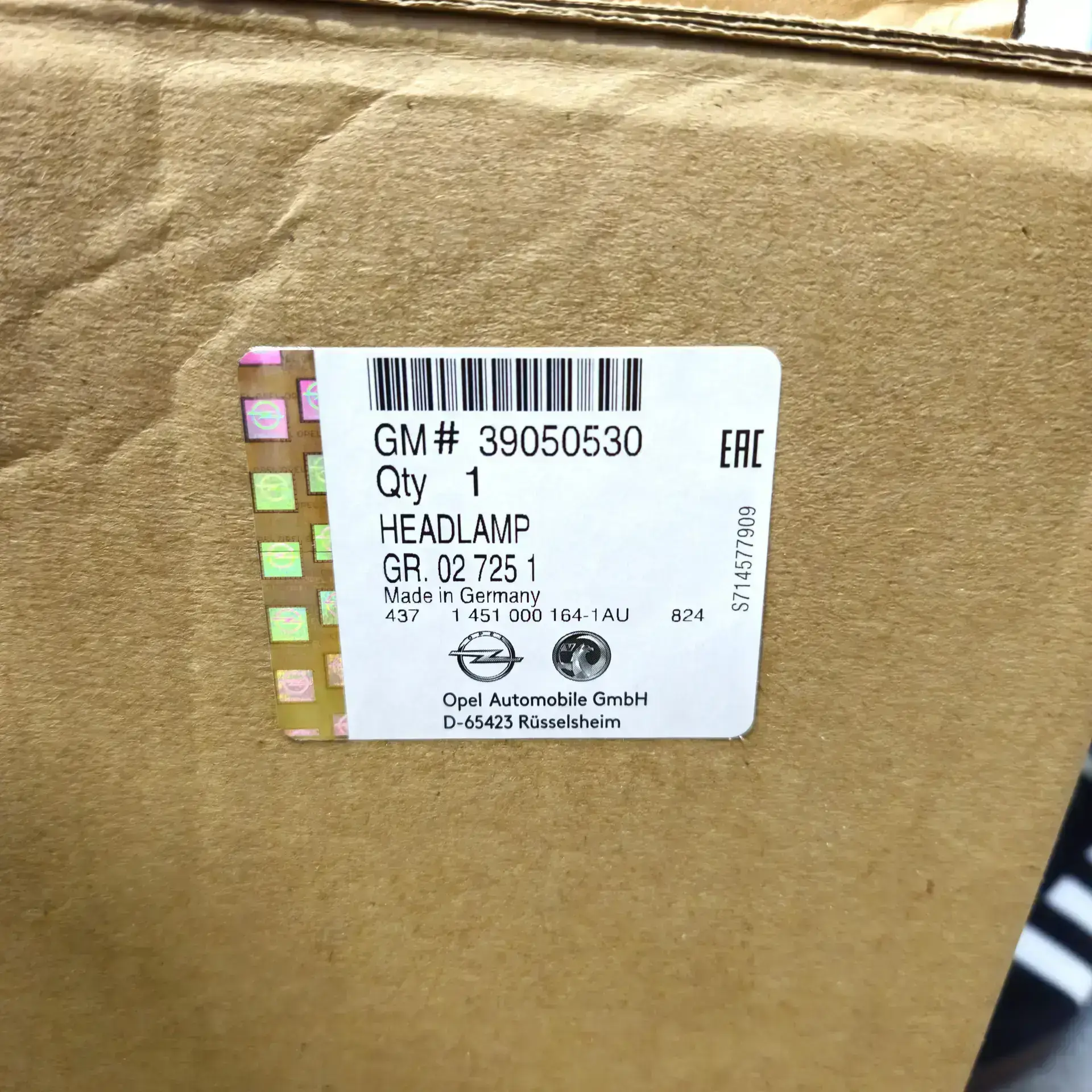 OEM GM 39050530 – Left headlight