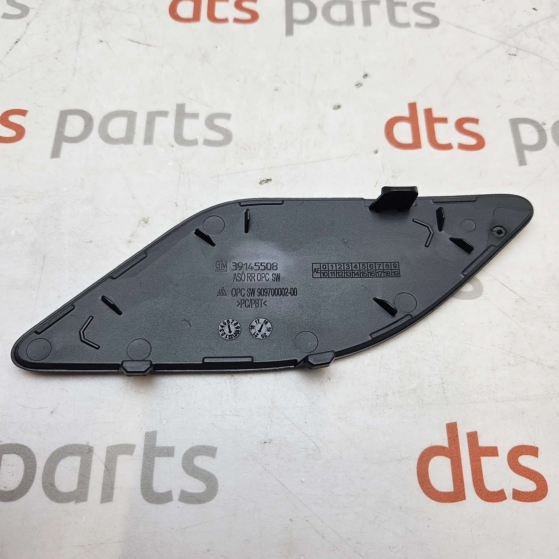 OEM PSA 39145508 – Rear bumper towing eye cover cap