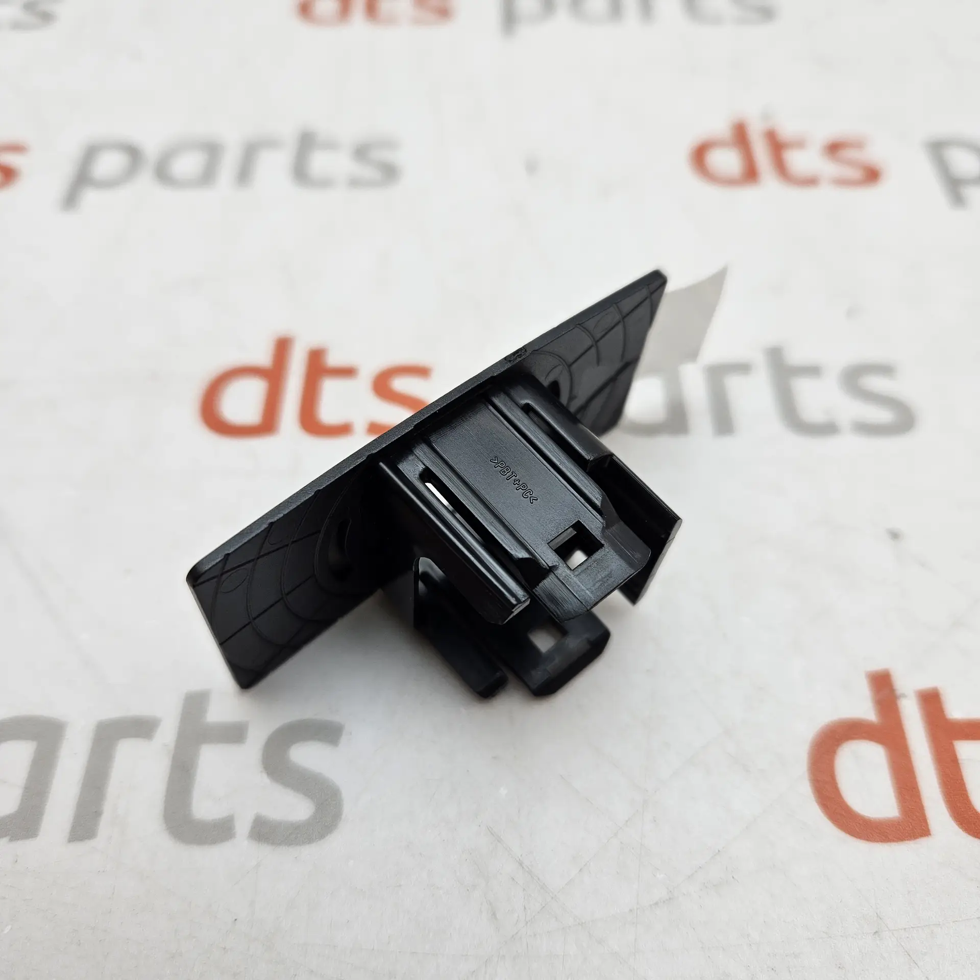 OEM Honda 39681TRNH01 – Parking sensor holder retainter