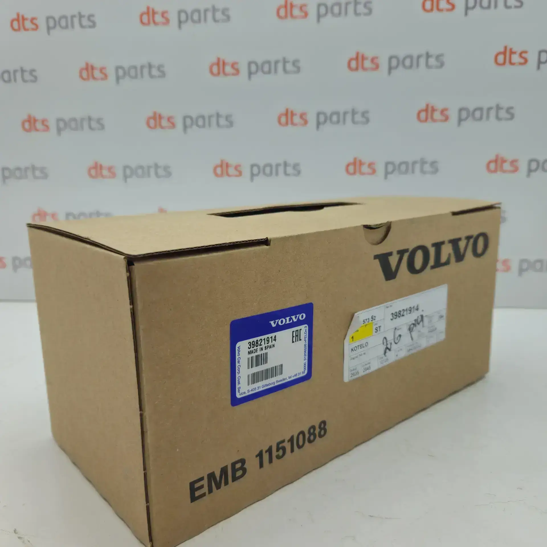 OEM Volvo 39821914 – Left rear view mirror cover