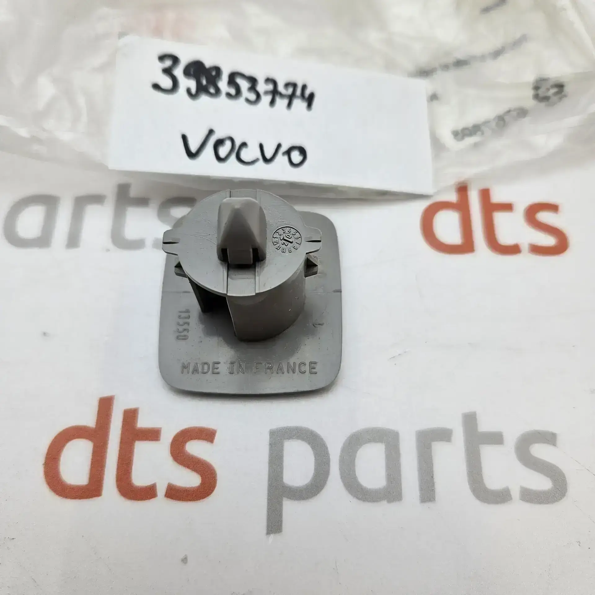 OEM Volvo 39853774 – Interior headlining panel clip