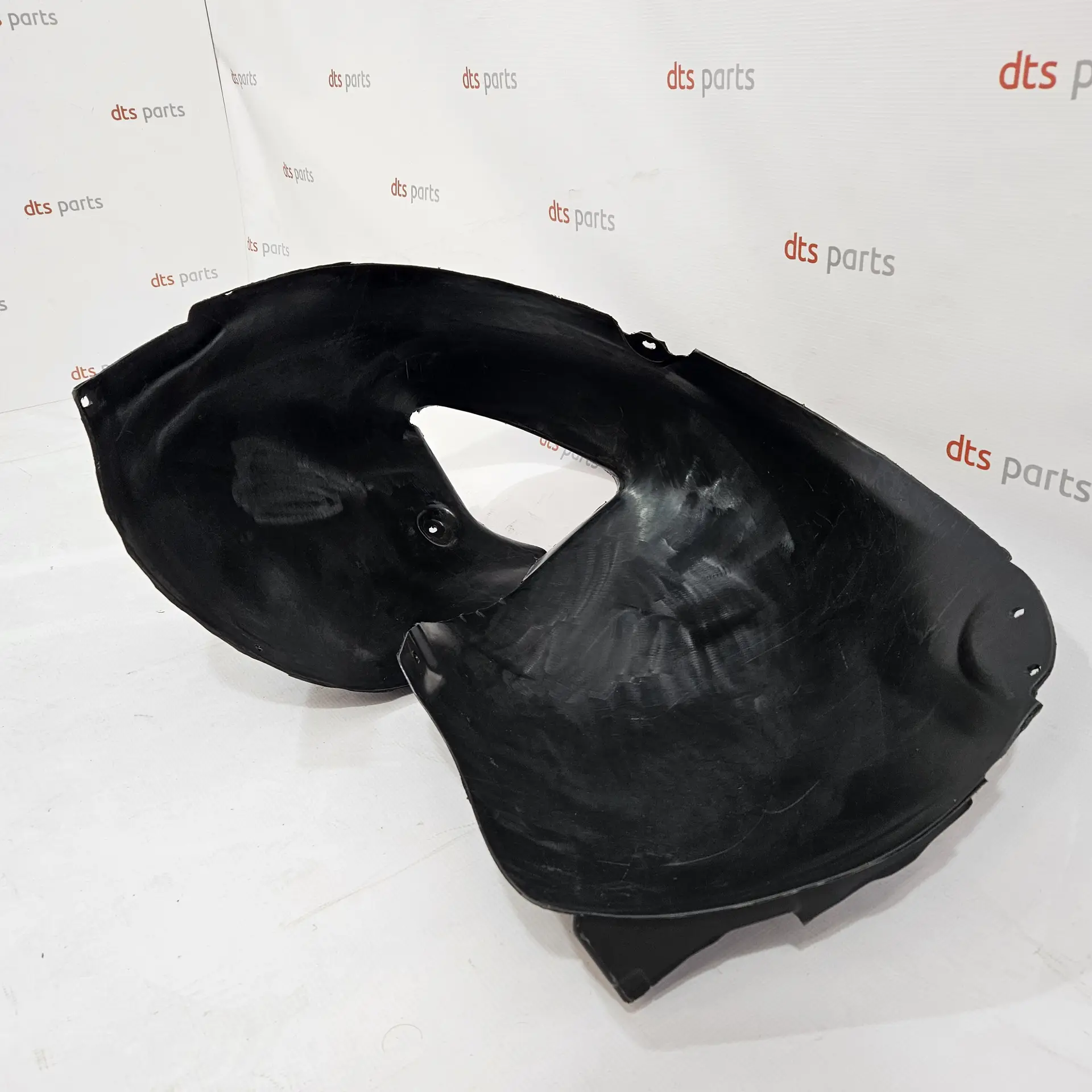 OEM VAG 3AA805977 – Front left splash shield