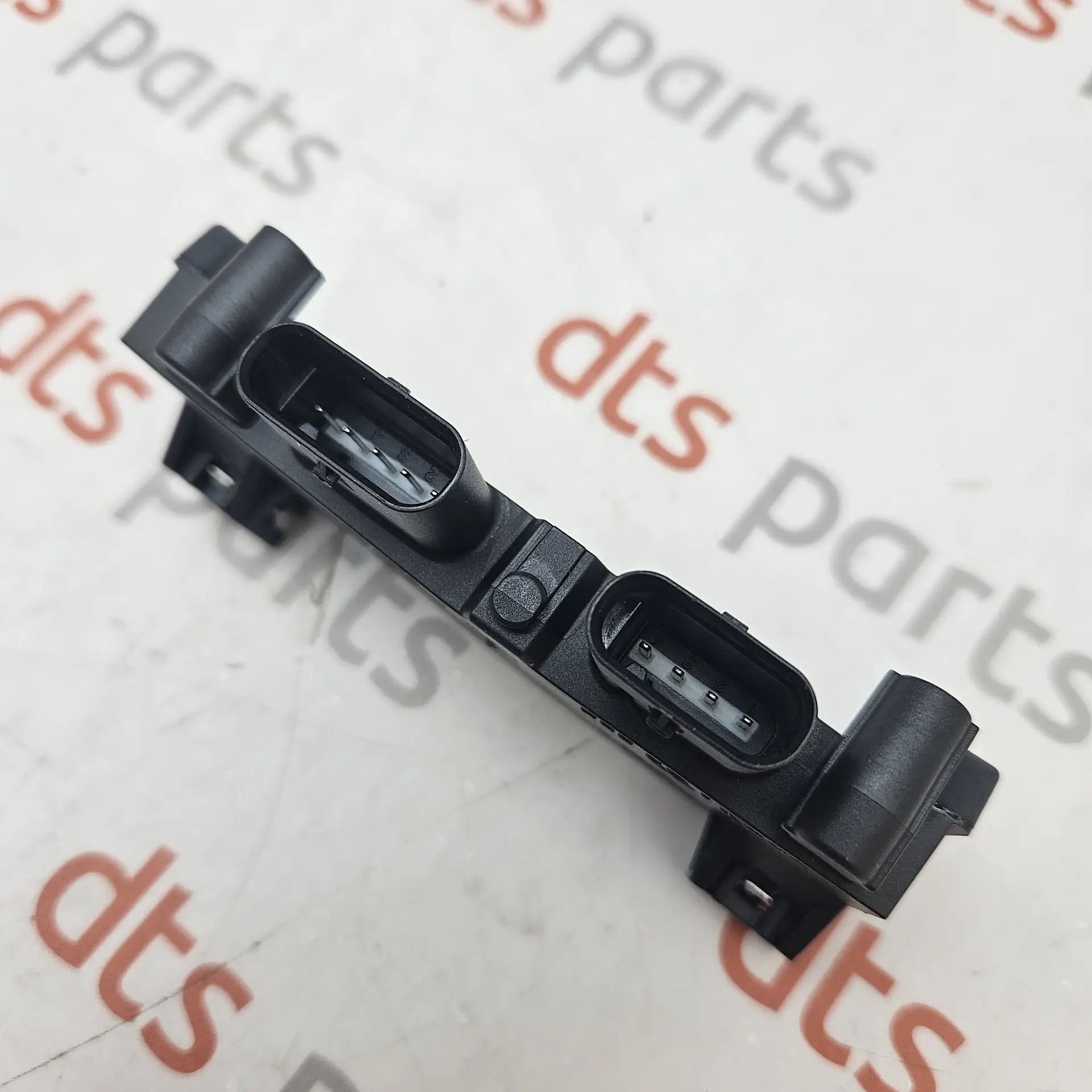 OEM VAG 3AA962243F – Trunk opening control unit