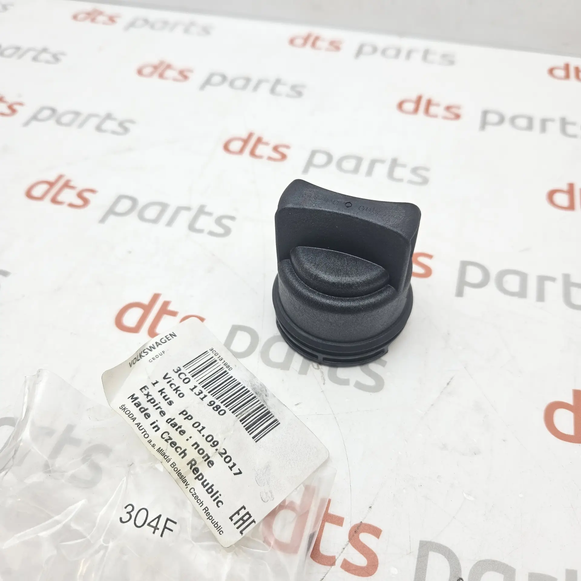 OEM VAG 3C0131980 – Ad blue tank filler cap