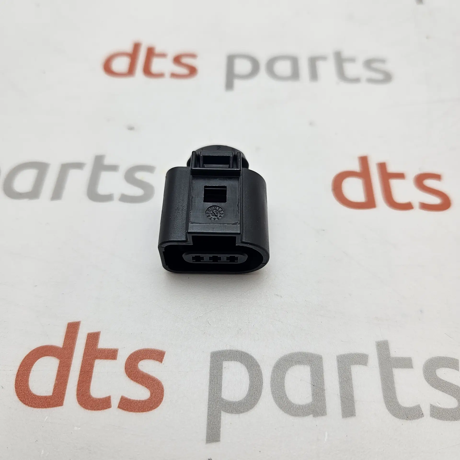 OEM VAG 3D0973703 – Oil Level Sensor Connector