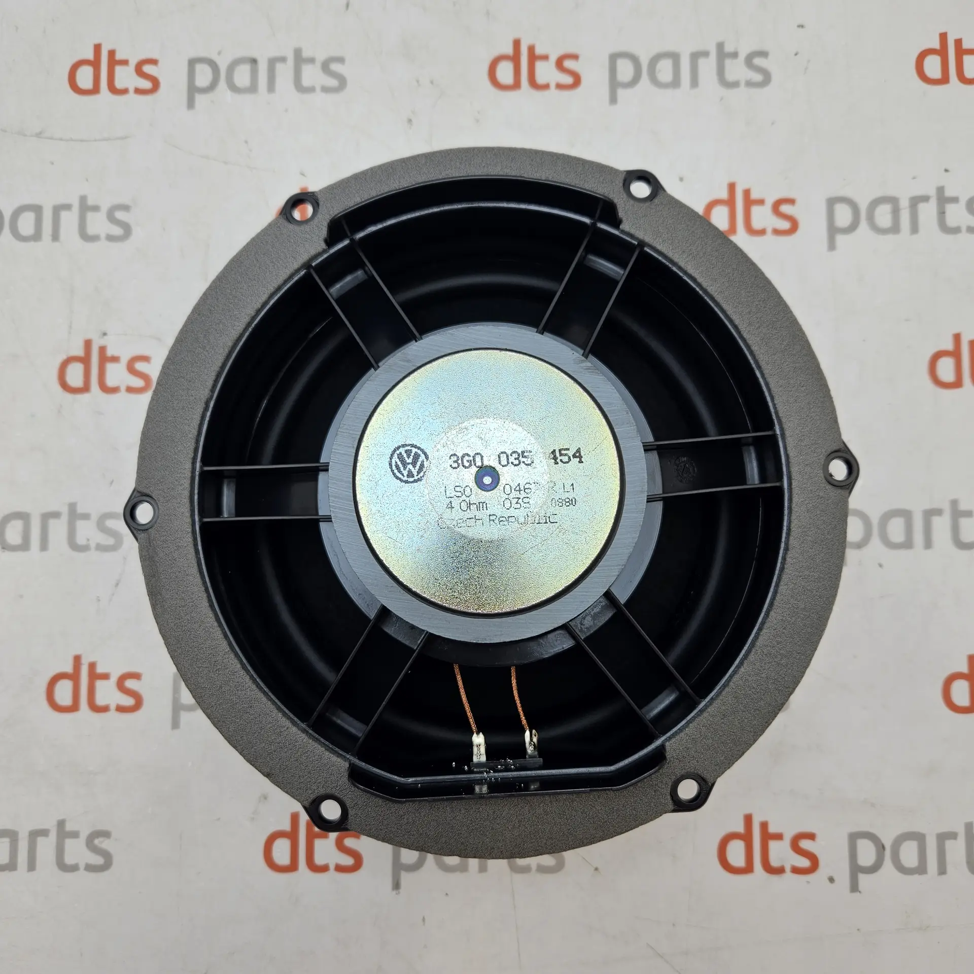 OEM VAG 3G0035454 – Front door bass audio loudspeaker woofer