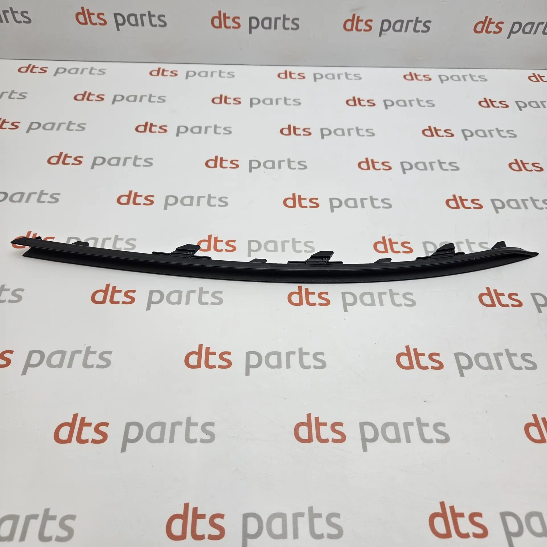 OEM Volkswagen 3G08543229B9 – Front right bumper moulding