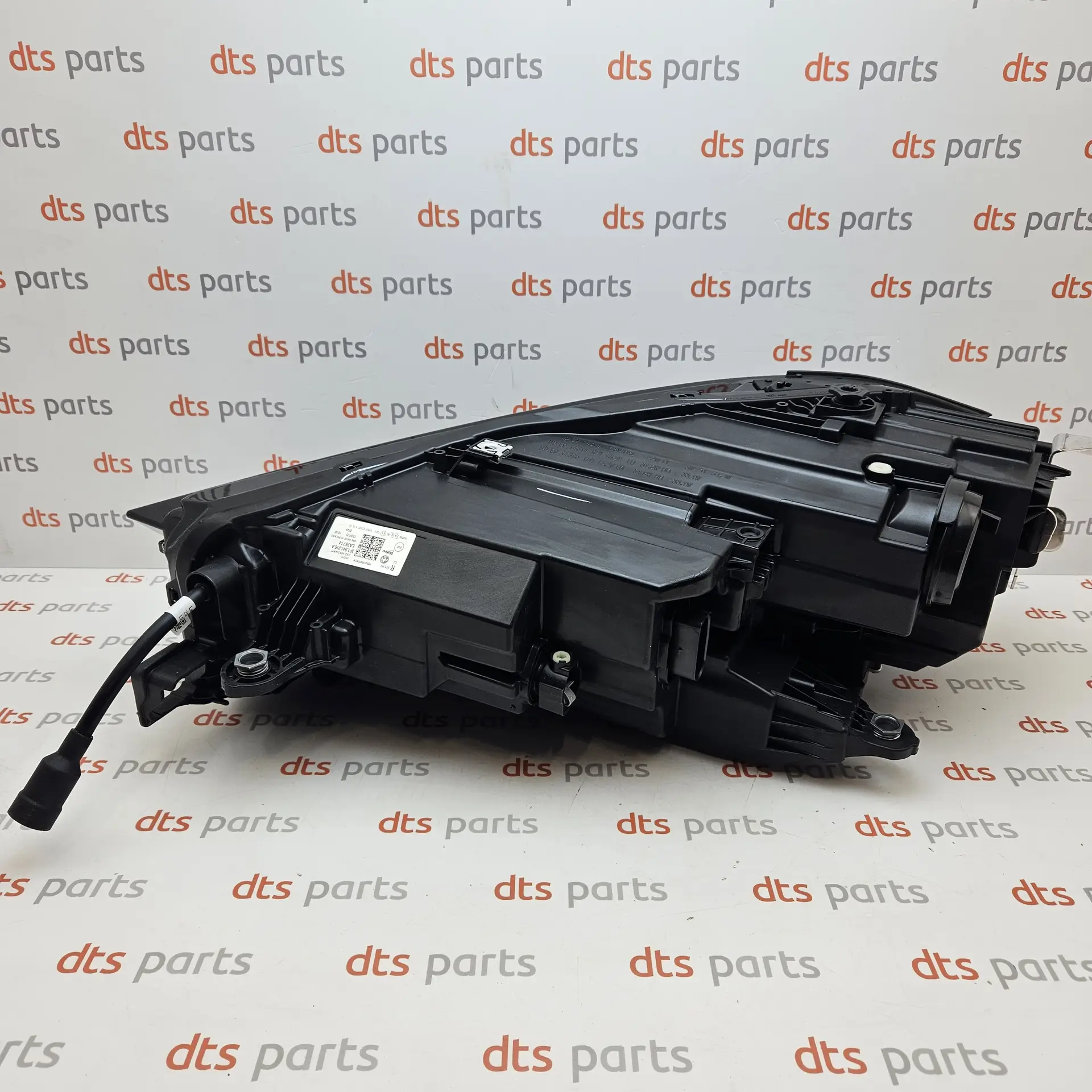 OEM Skoda 3P1941016A – Front right headlight