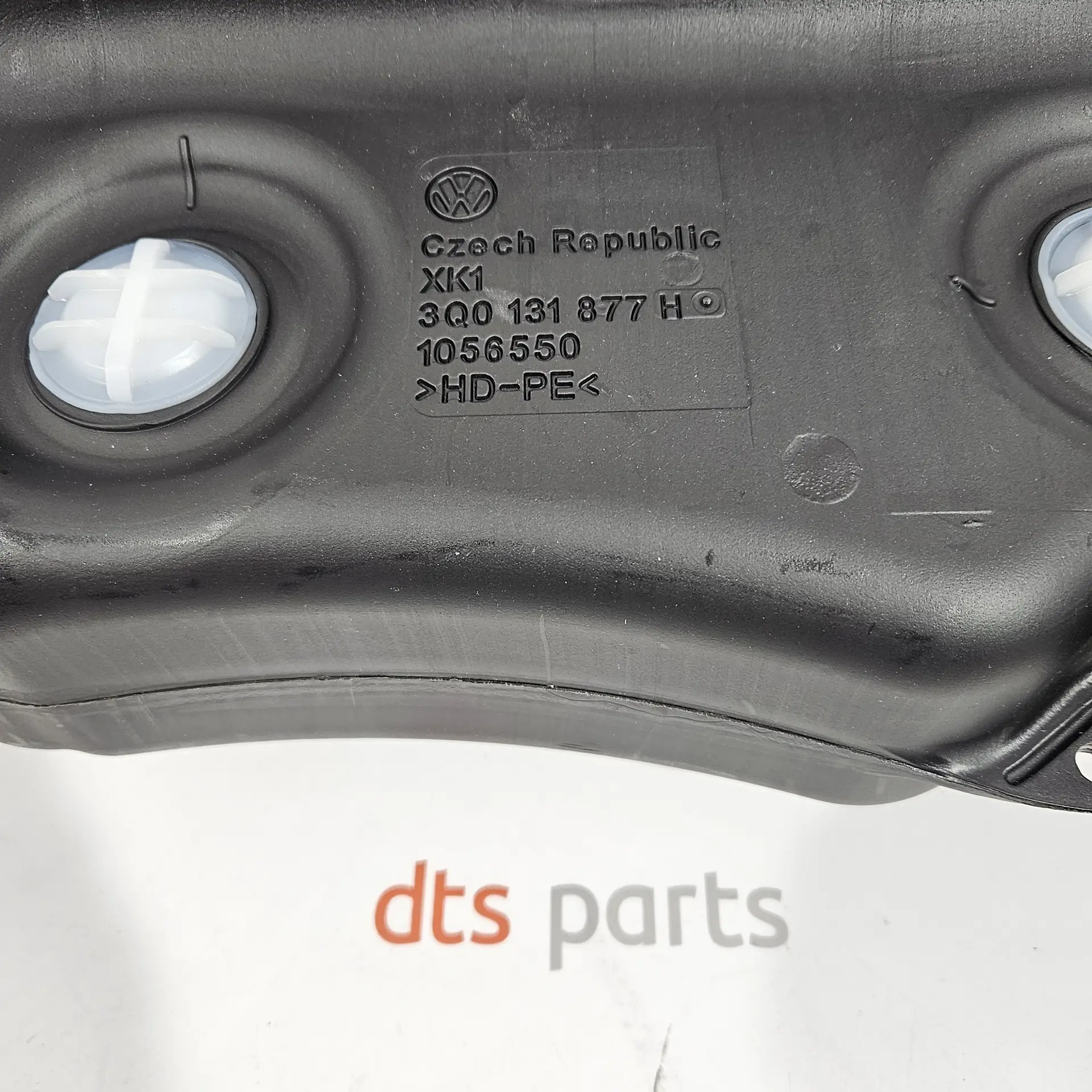 OEM VAG 3Q0131877H – AdBlue (reduction agent) tank
