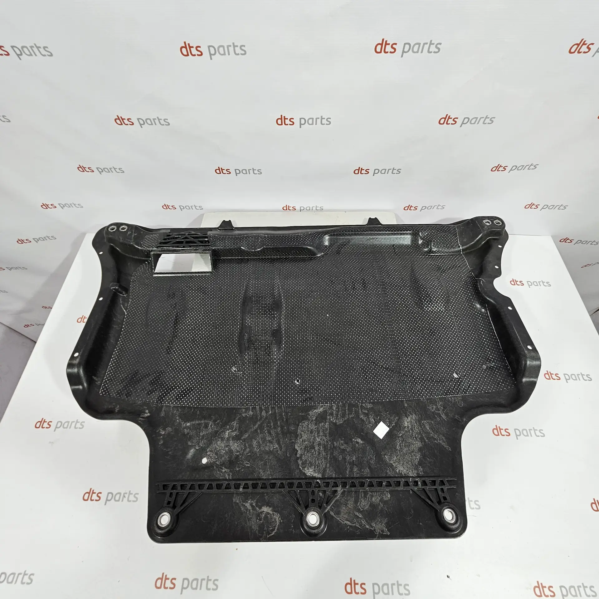 OEM VAG 3Q0825901B – Front engine splash shield