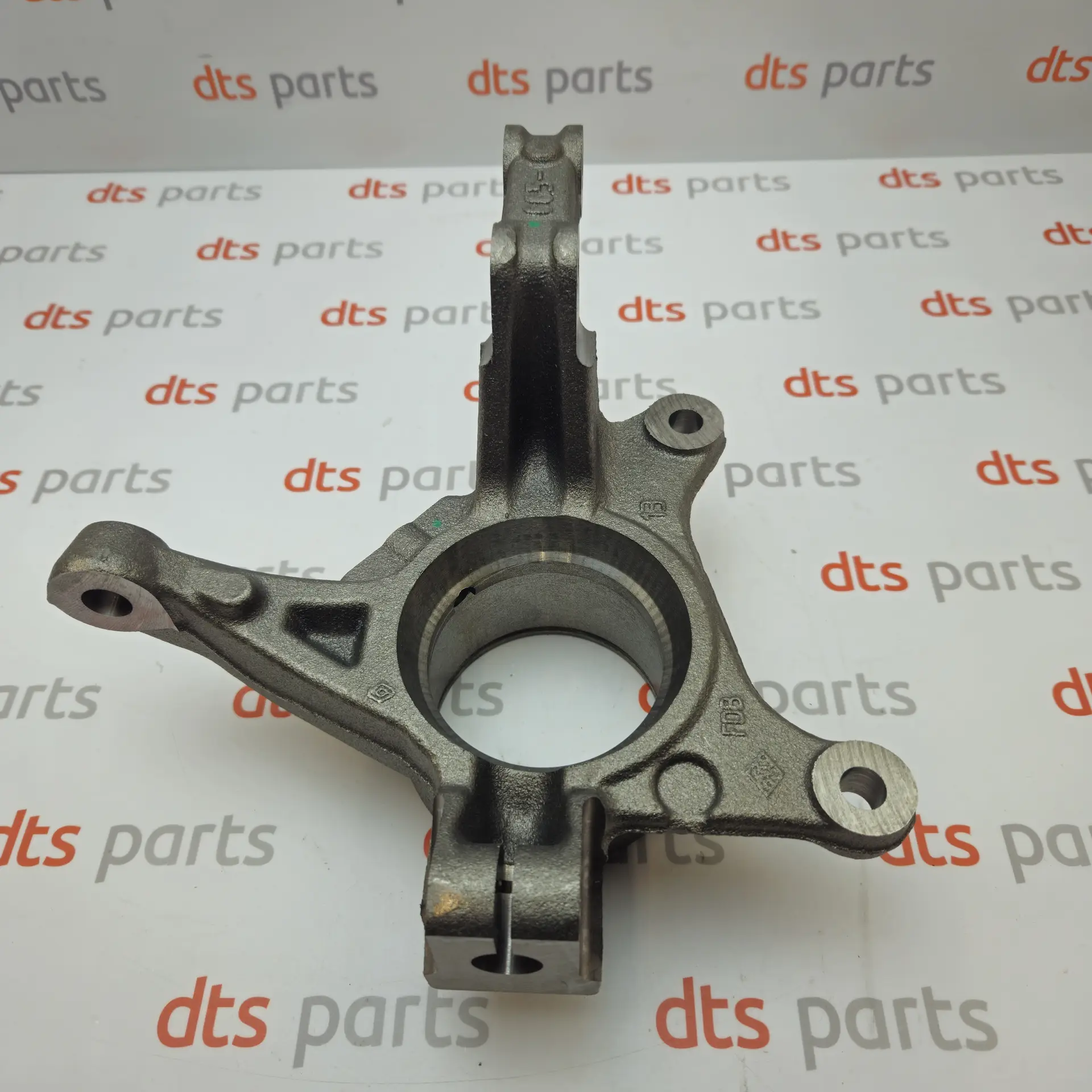 OEM Renault 400154781R – Left steering knuckle