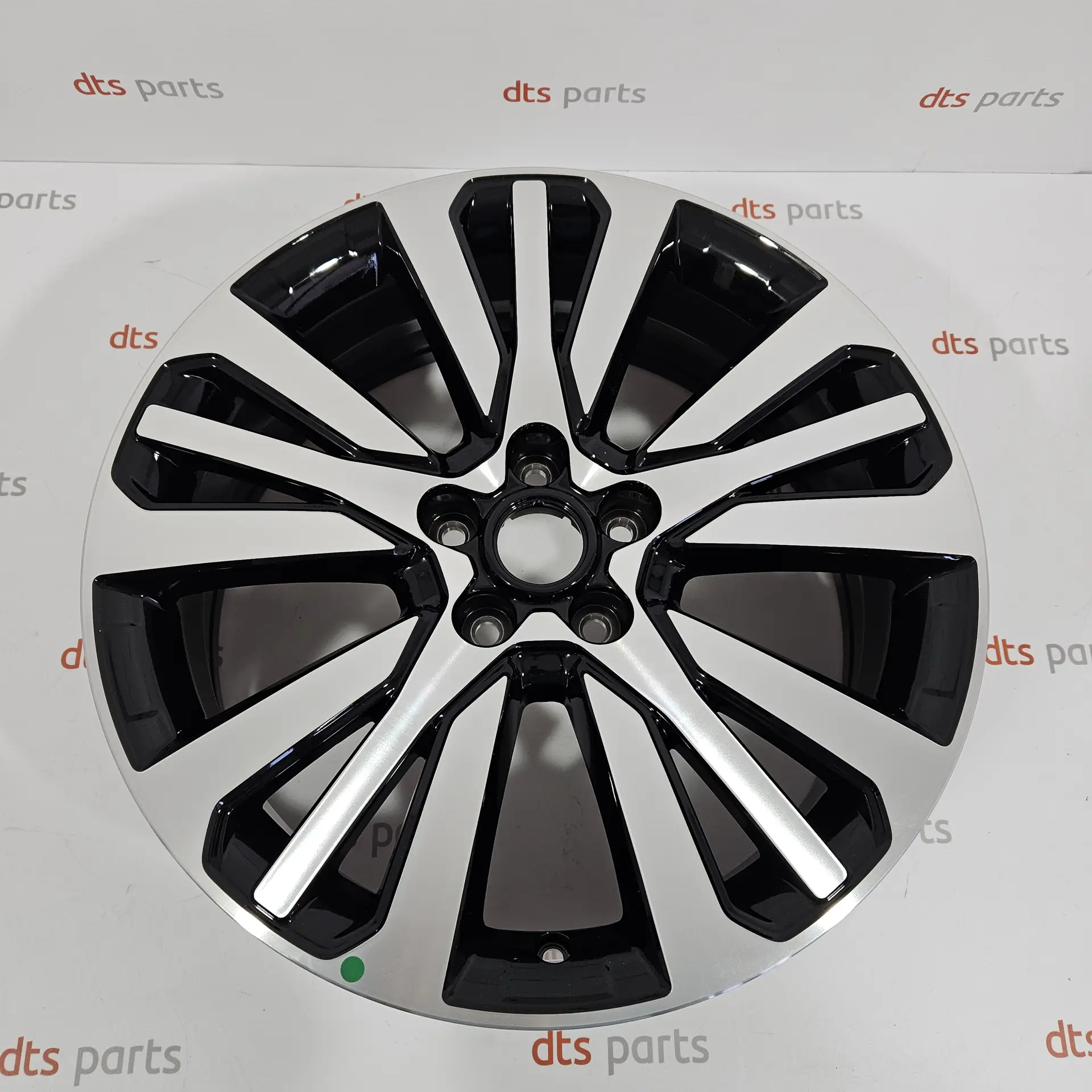 OEM Renault 403002877R – Light alloy rim