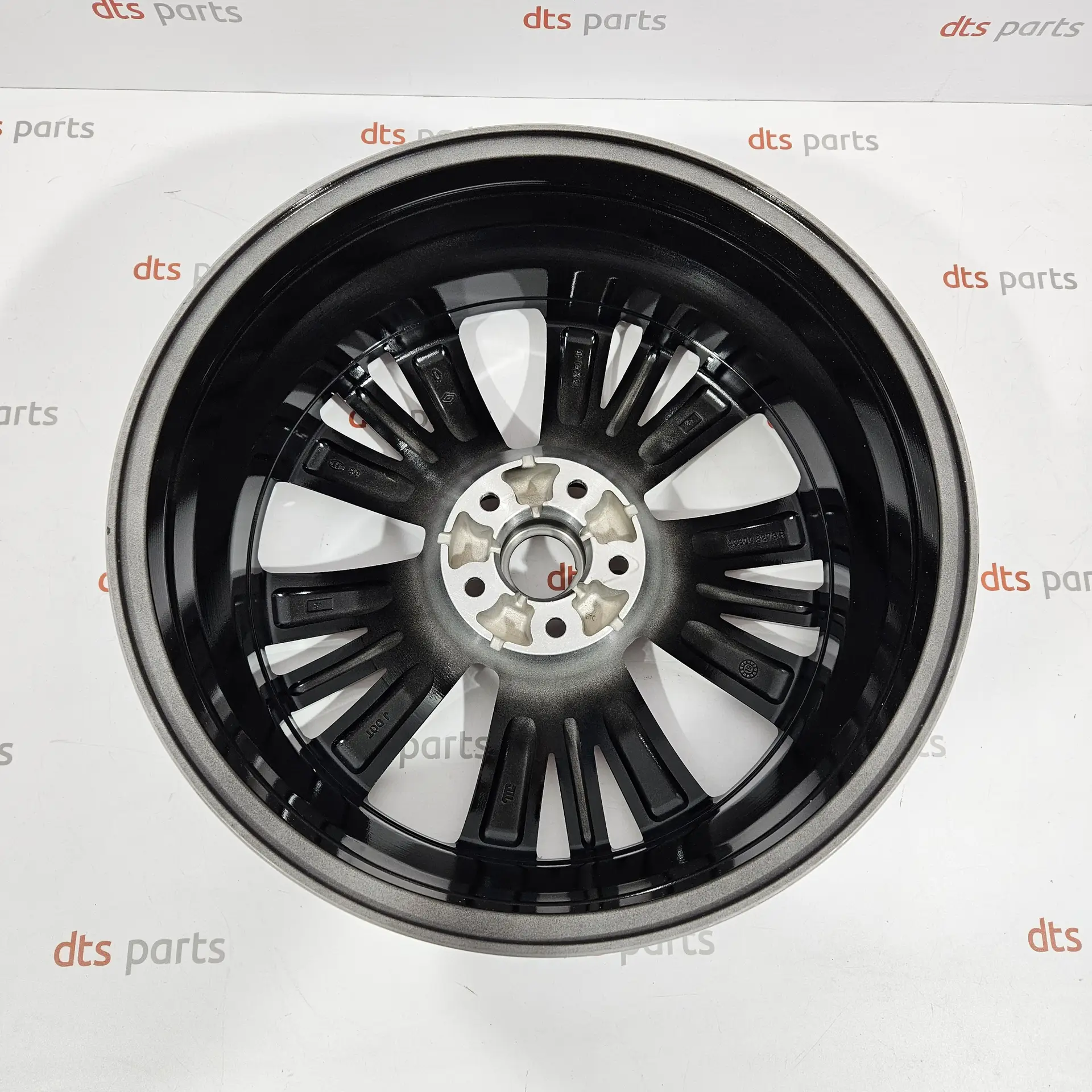 OEM Renault 403002877R – Light alloy rim