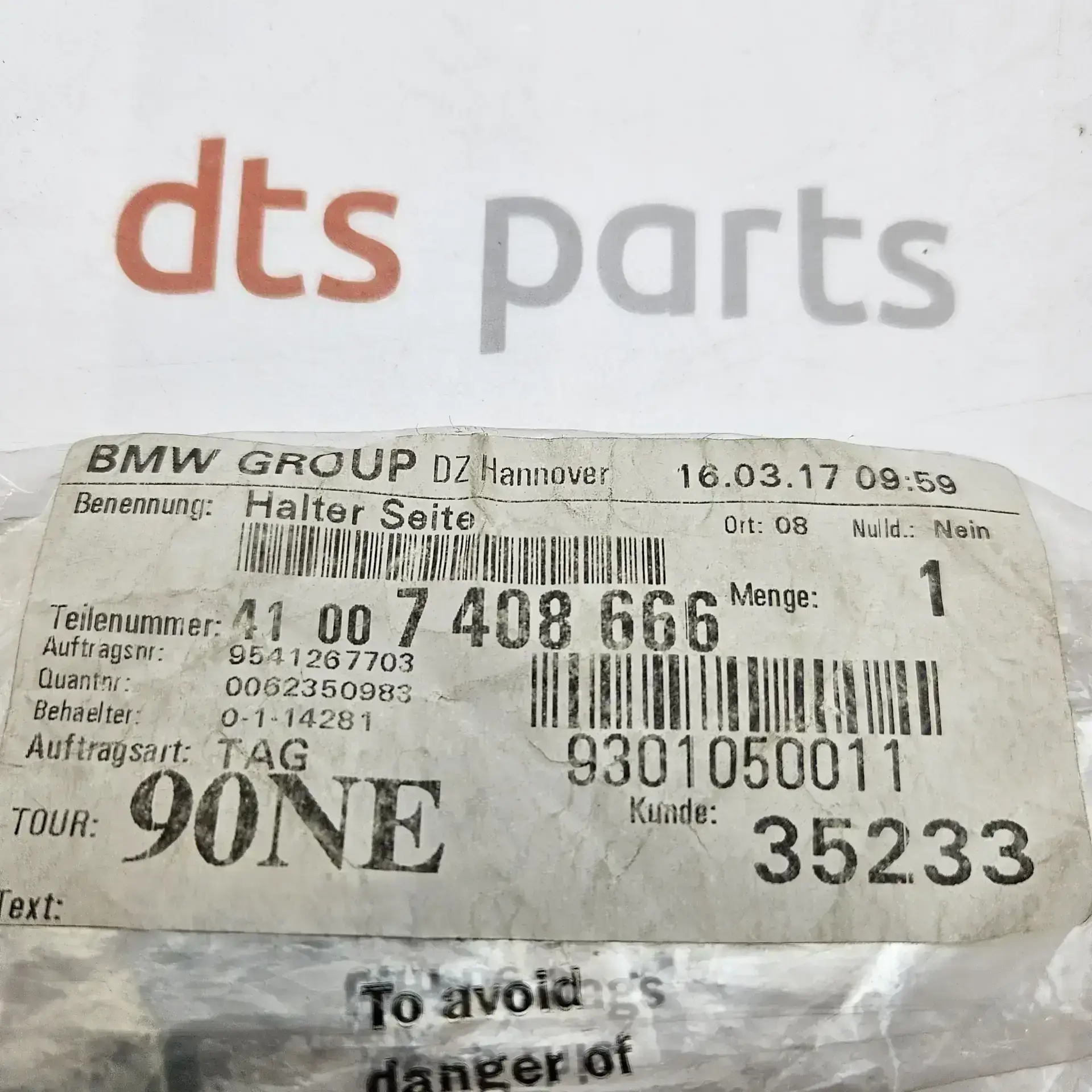 OEM BMW 41007408666 – Top right side panel mount
