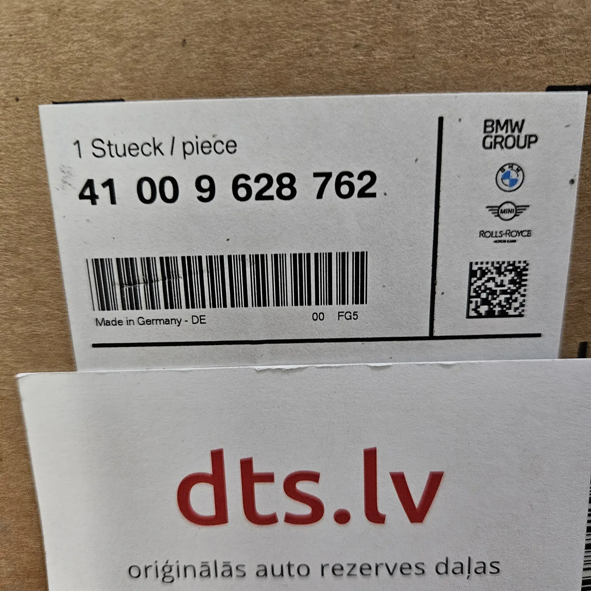 OEM BMW 41009628762 – Right rear door