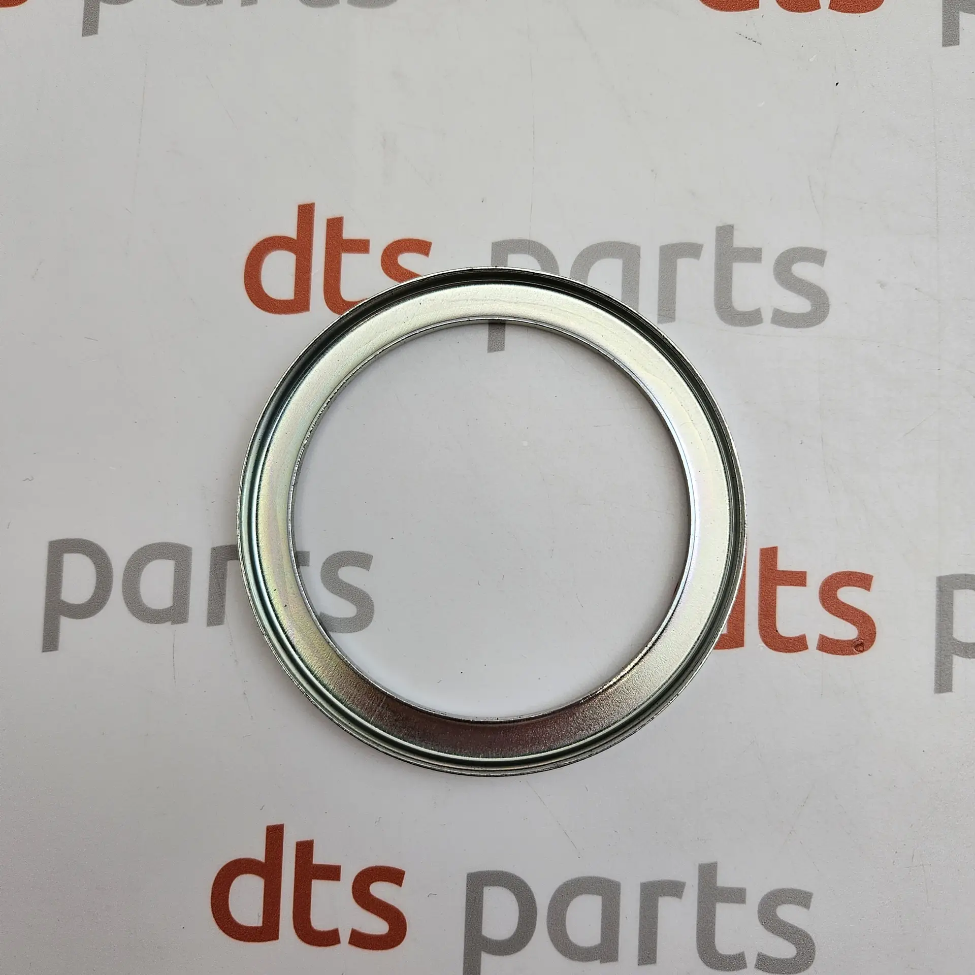 OEM Toyota/Lexus 4133607030 – Front drive shaft dust cover LH