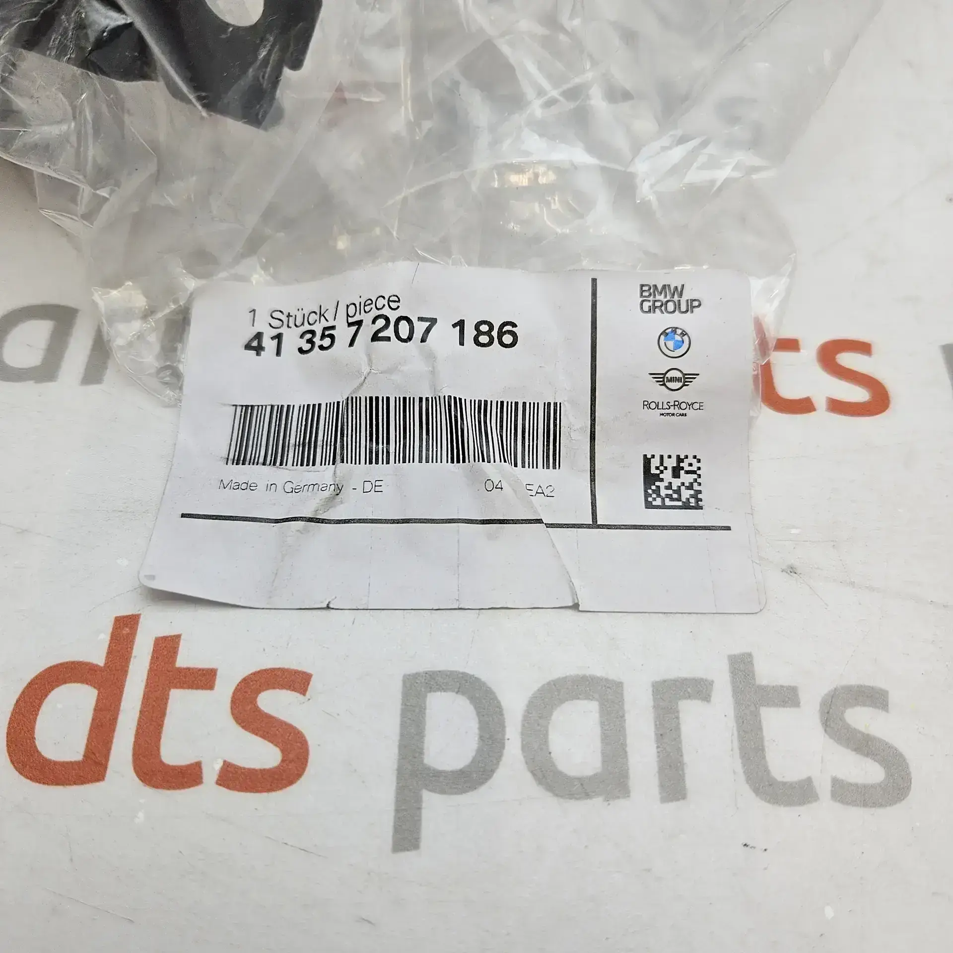 OEM BMW 41357207186 – Fender mount bracket BMW 7