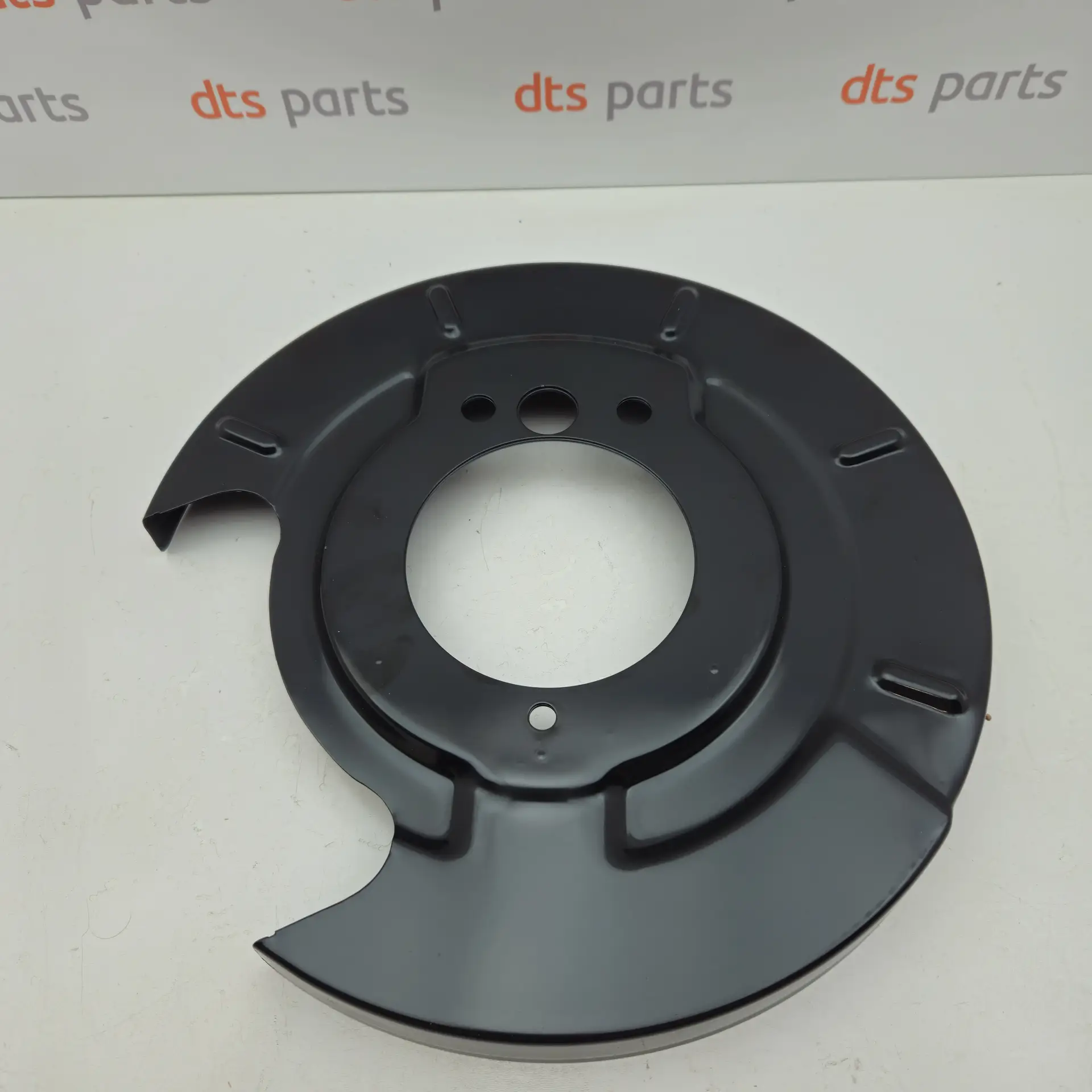 OEM Nissan/Infiniti 440308H300 – Rear left brake disc shield