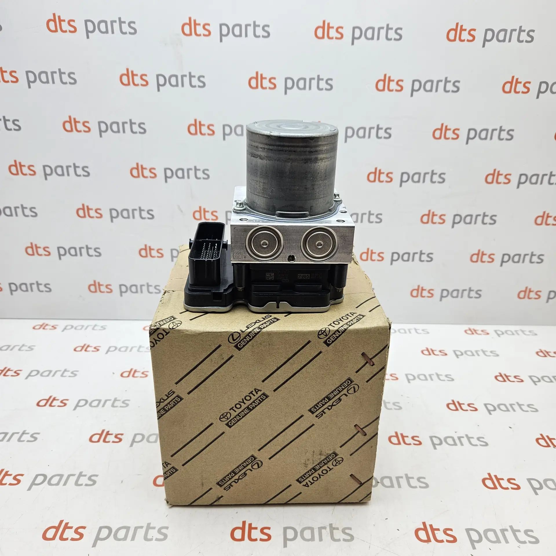 OEM Toyota 4405042F81 – Brake actuator assembly