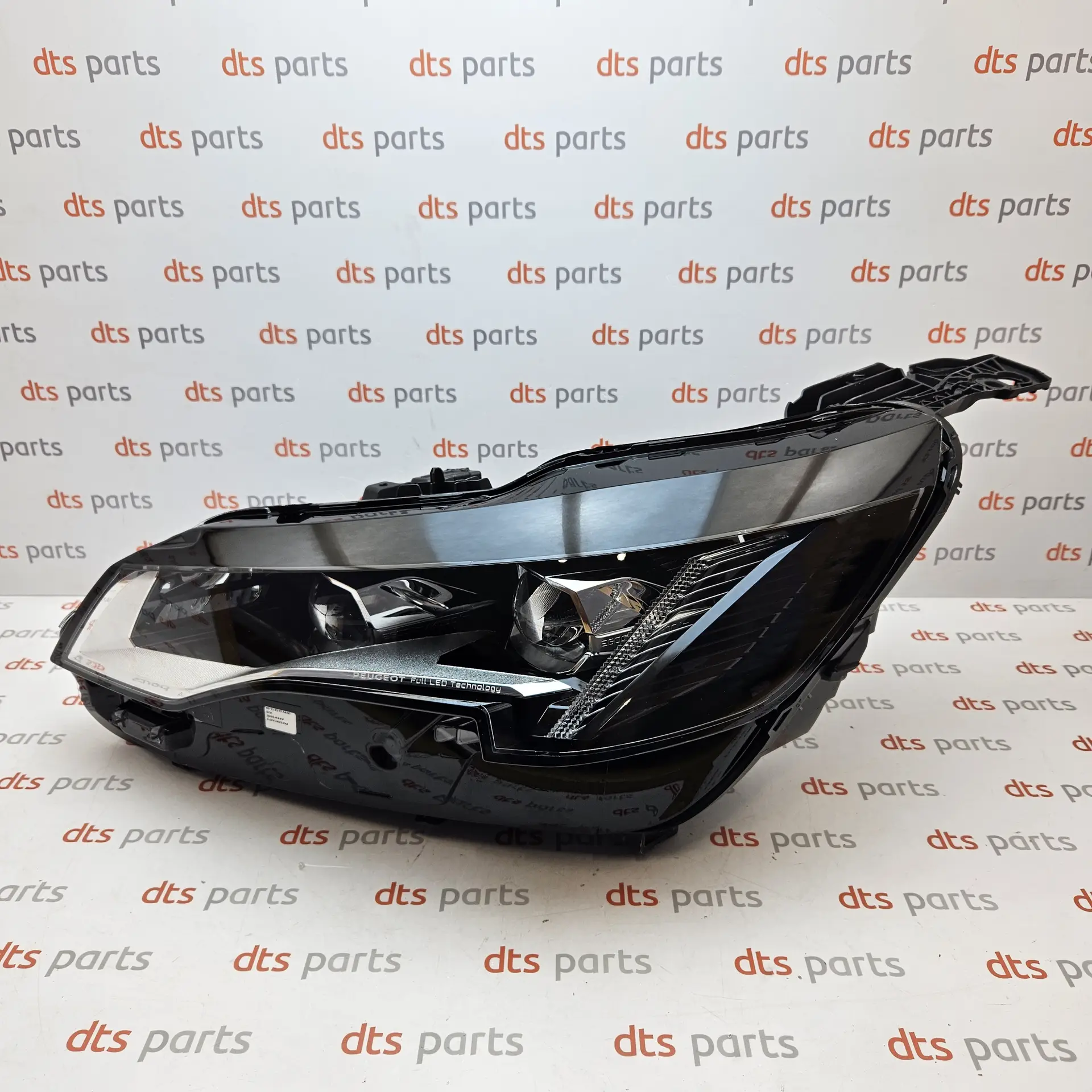 Valeo 451108 – Left-side LED headlight - jälkimarkkinoiden osa