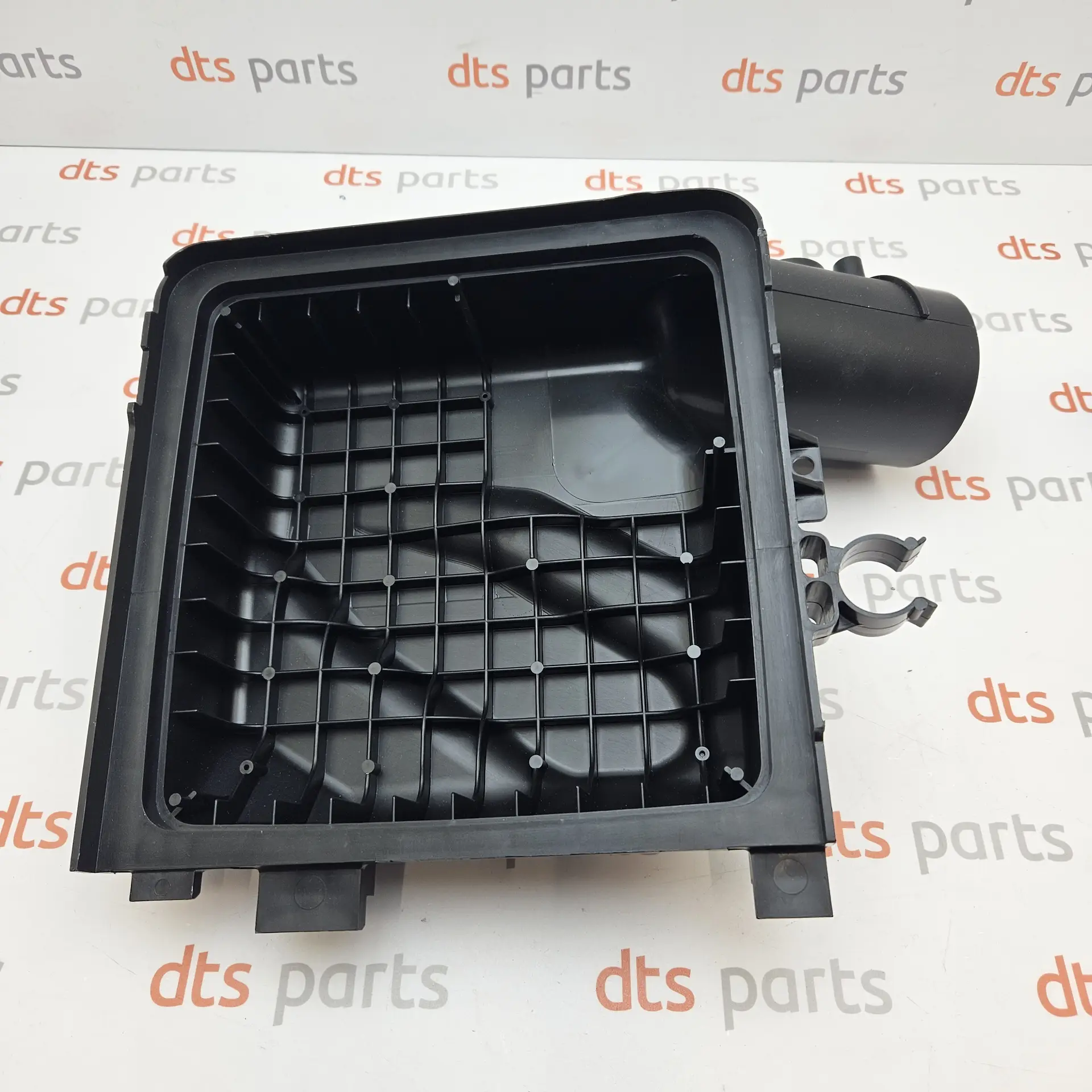 OEM Subaru 46052AG040 – Air filter box