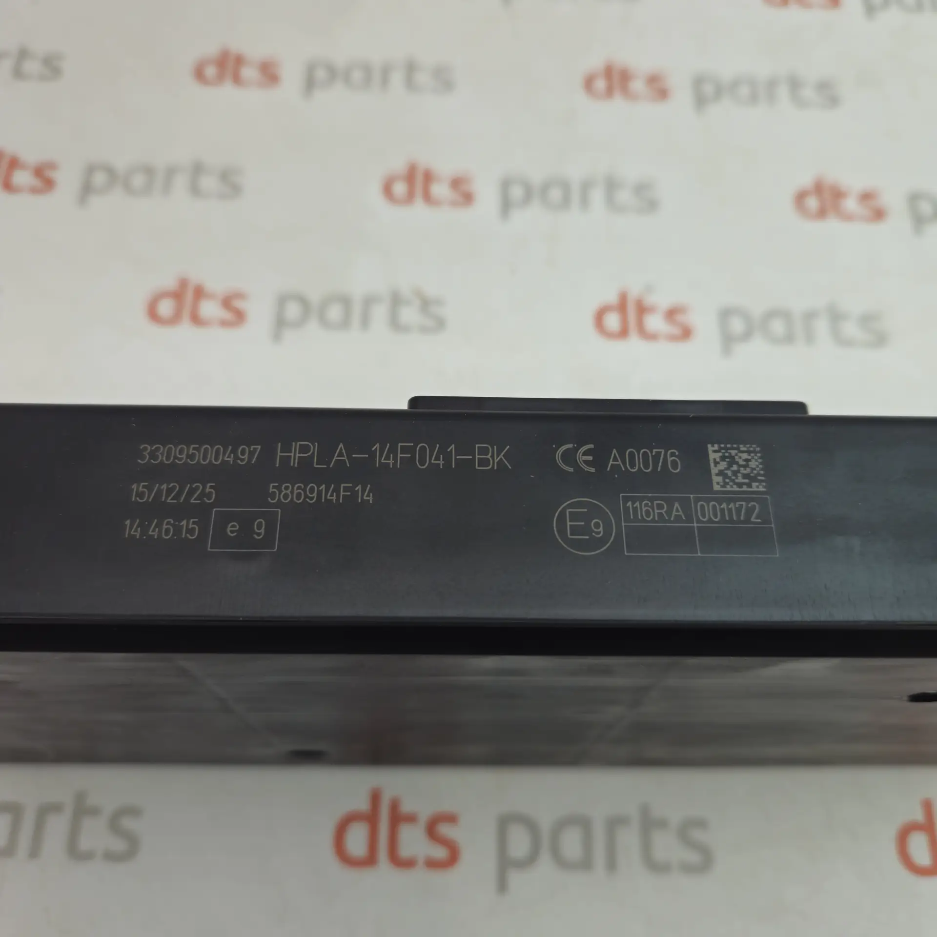 OEM Land Rover 475123464 – Instrument panel fuse box assembly