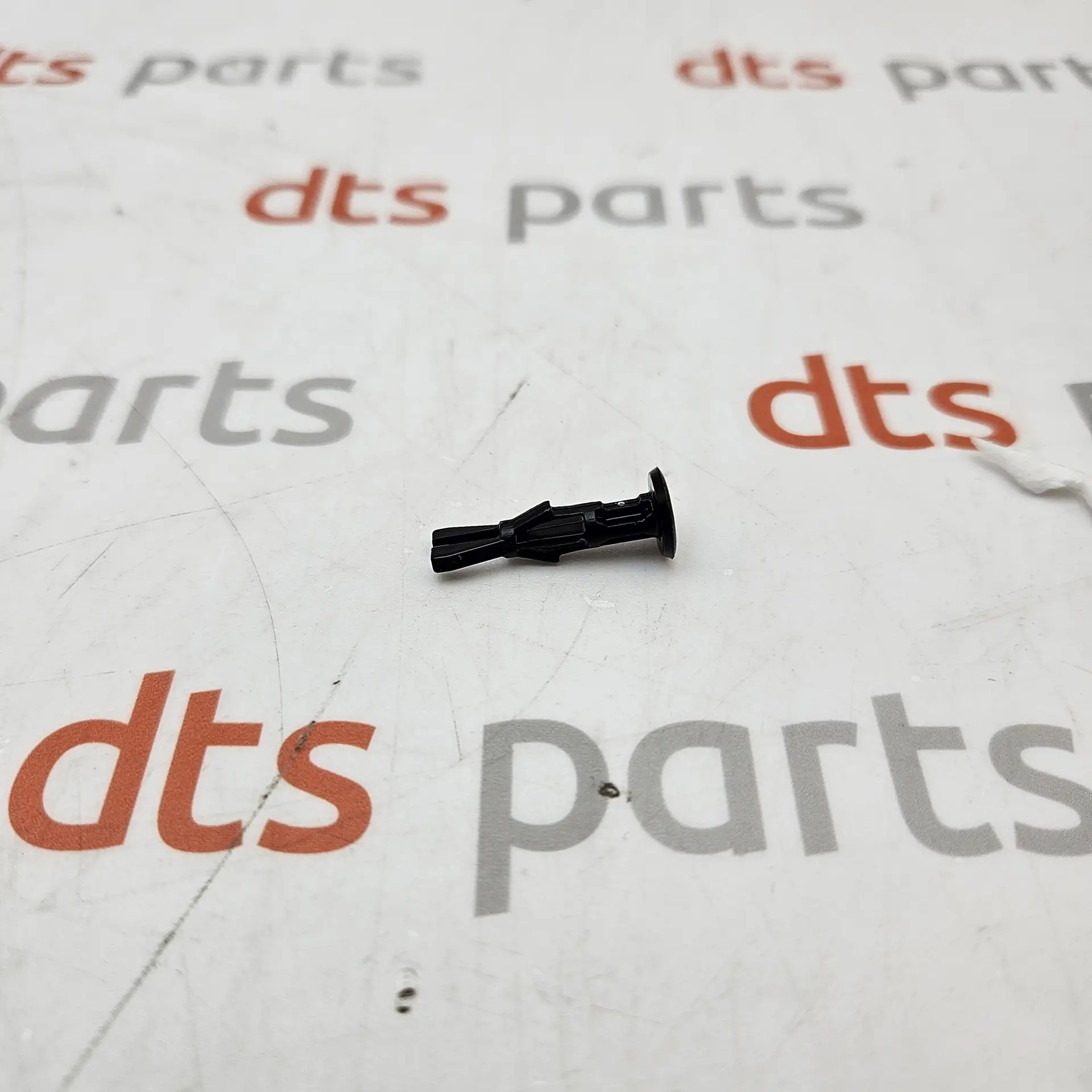 OEM Toyota 4774930030 – Clip, pin hold  Genuine Toyota