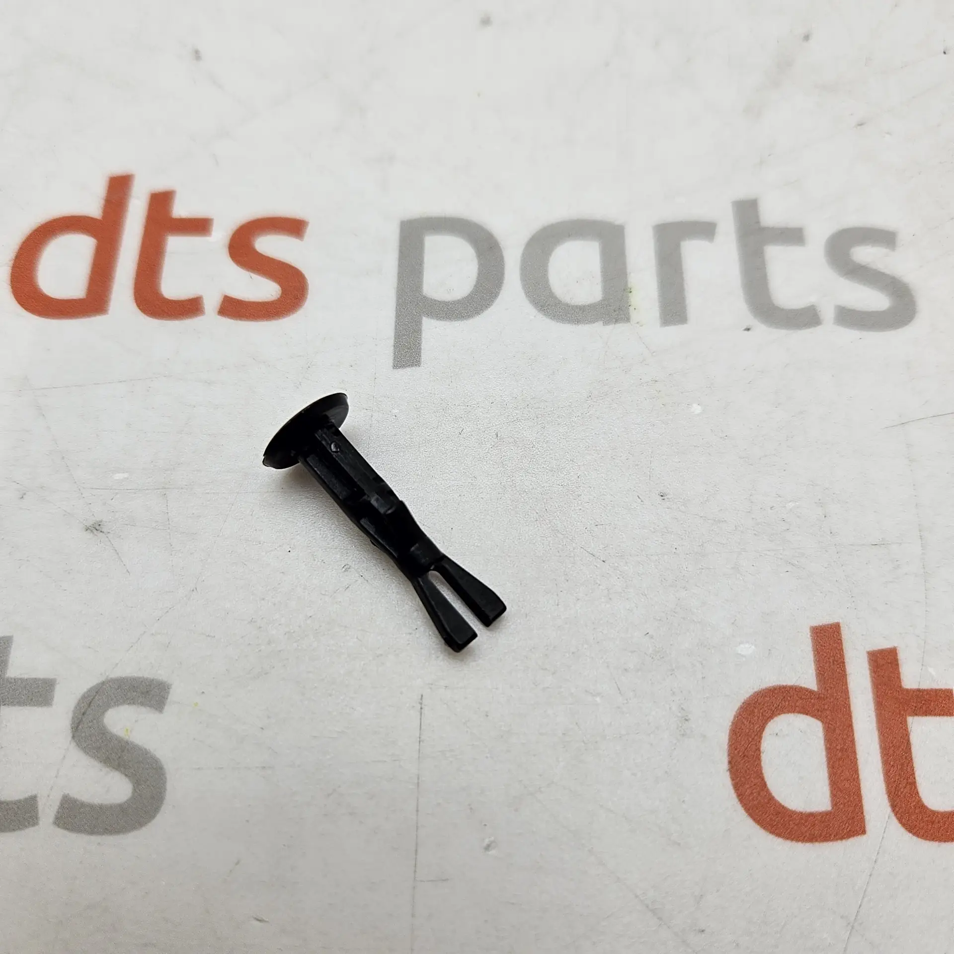 OEM Toyota 4774950090 – Clip,pin hold Genuine Toyota