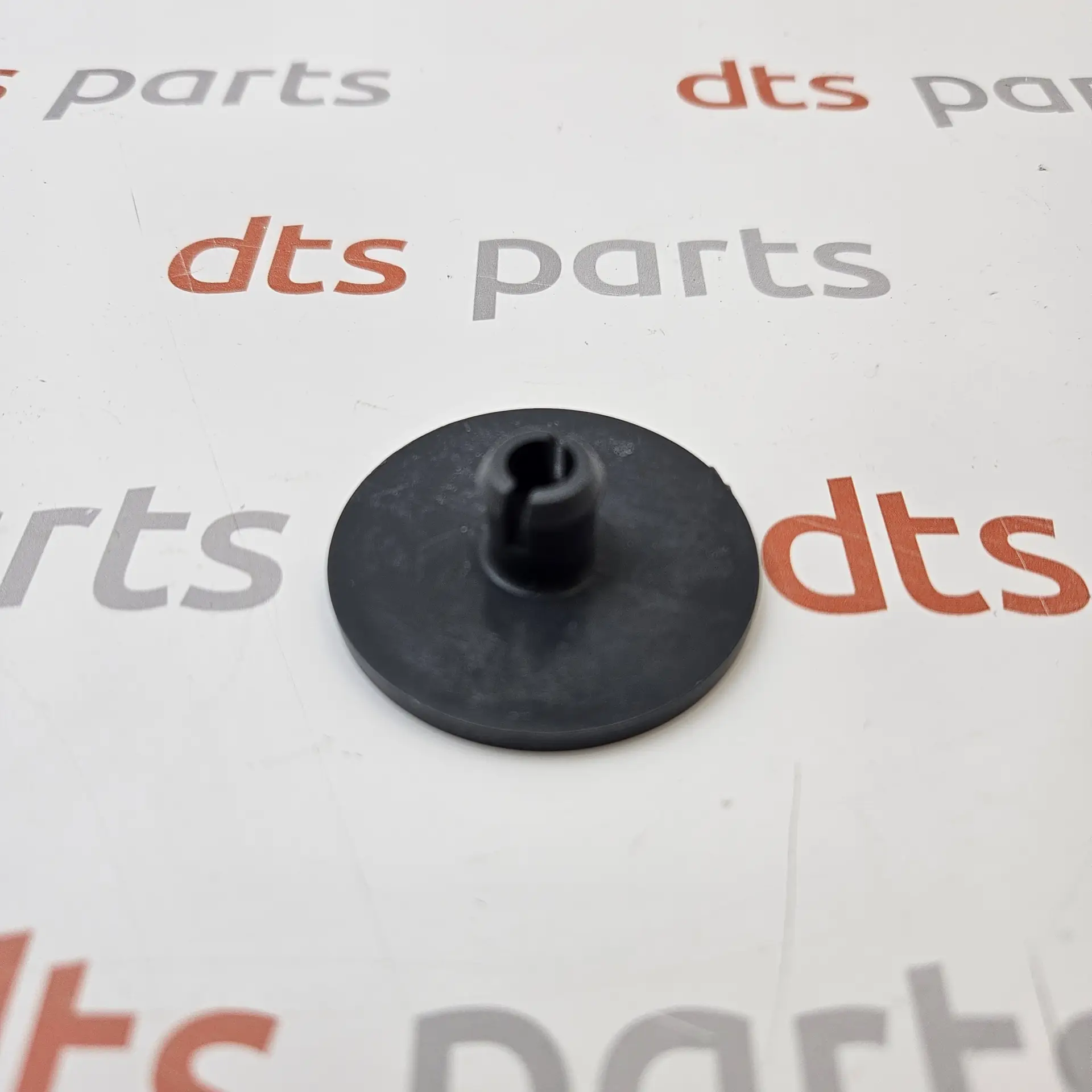 OEM Toyota 482520K040 – Rear spring upper rubber insulator
