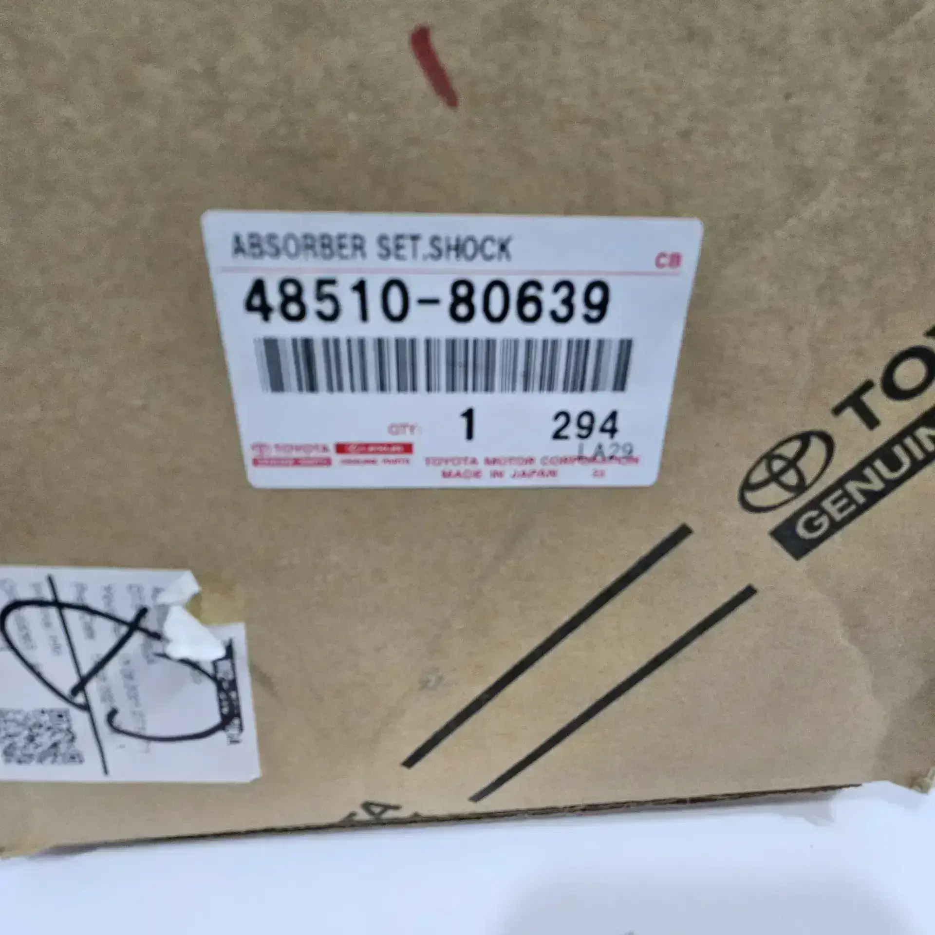 OEM Toyota 4851080639 – Front right shock absorber Toyota Rav4 GSA33