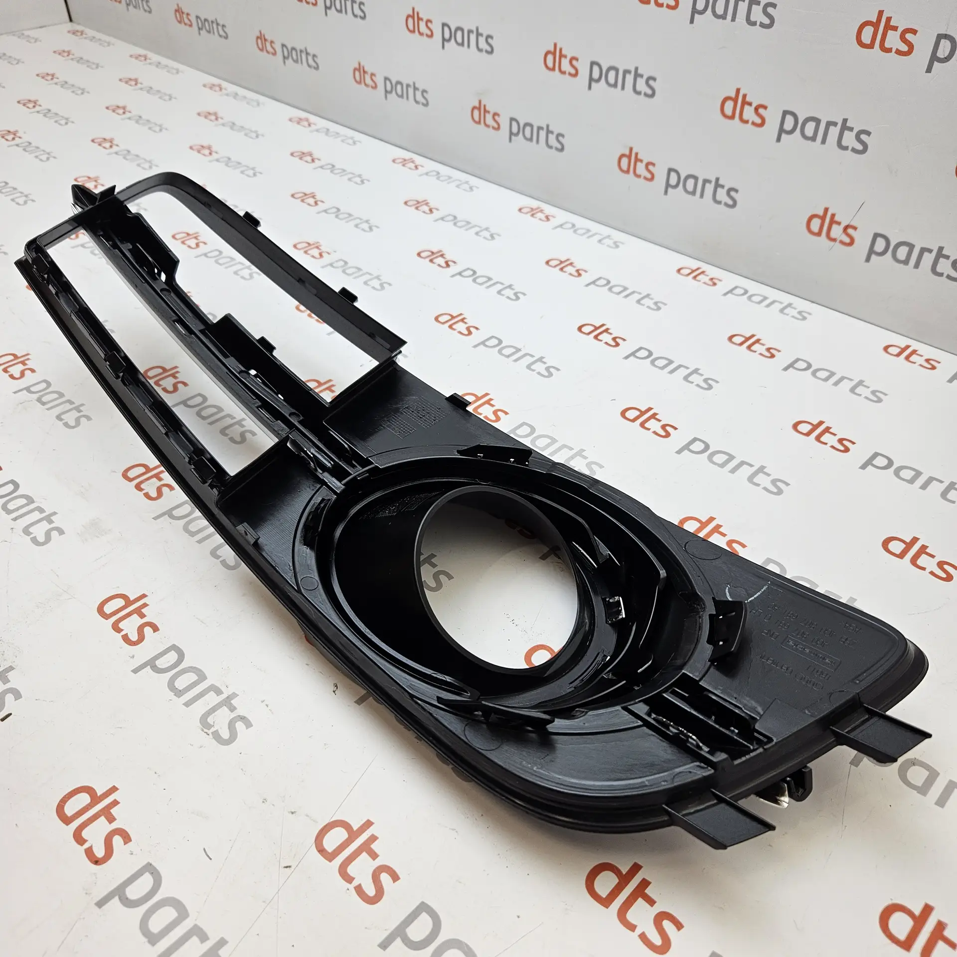 OEM Audi 4G0807681Q9B9 – Front left lower bumper air intake grille/ fog light trim cover