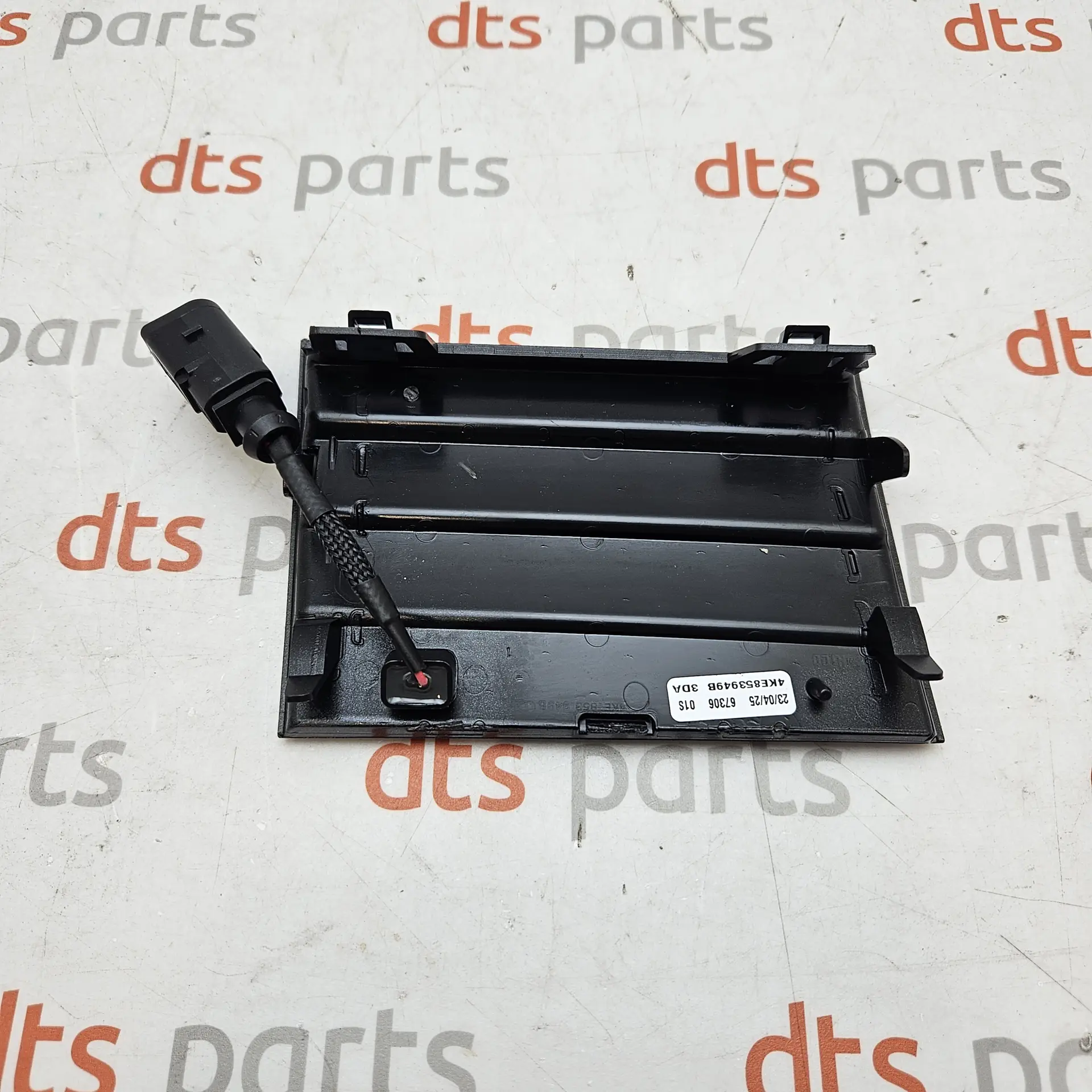 OEM Volkswagen 4KE853949B3DA – Front bumper adaptive cruise control radar sensor trim cap