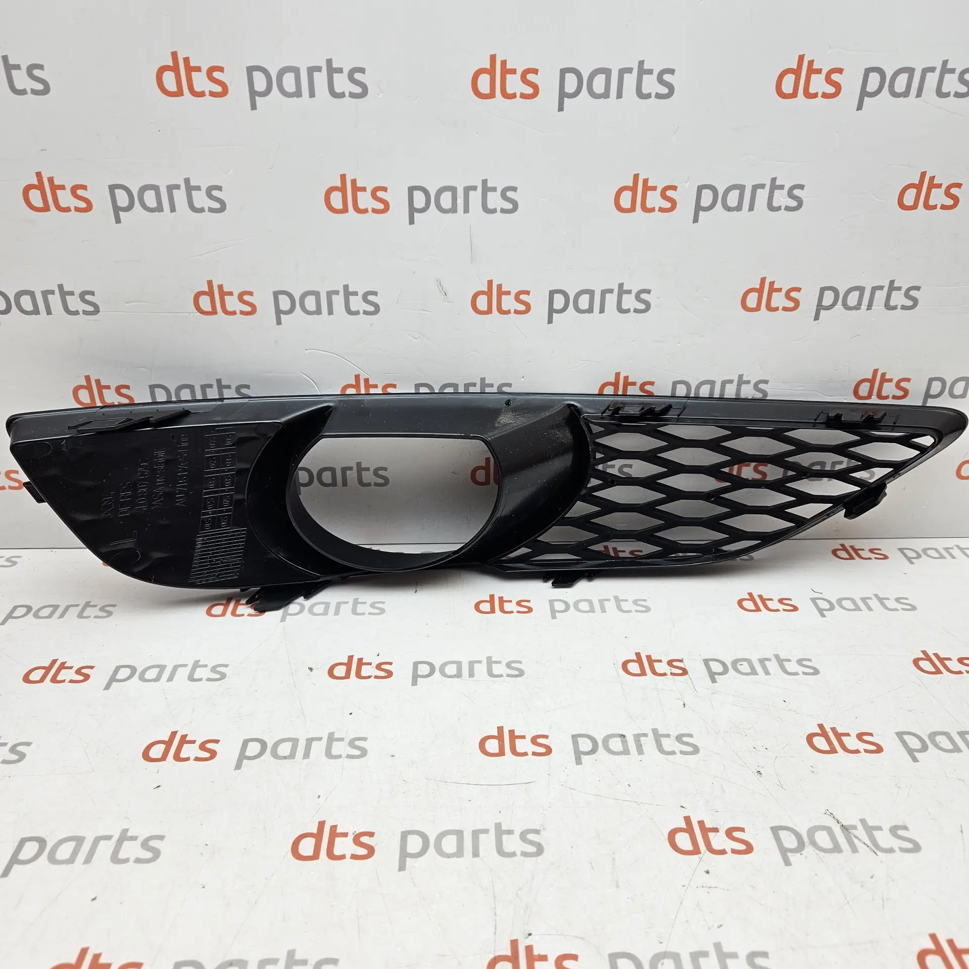 OEM Audi 4L0807675C01C – Front left fog light grille