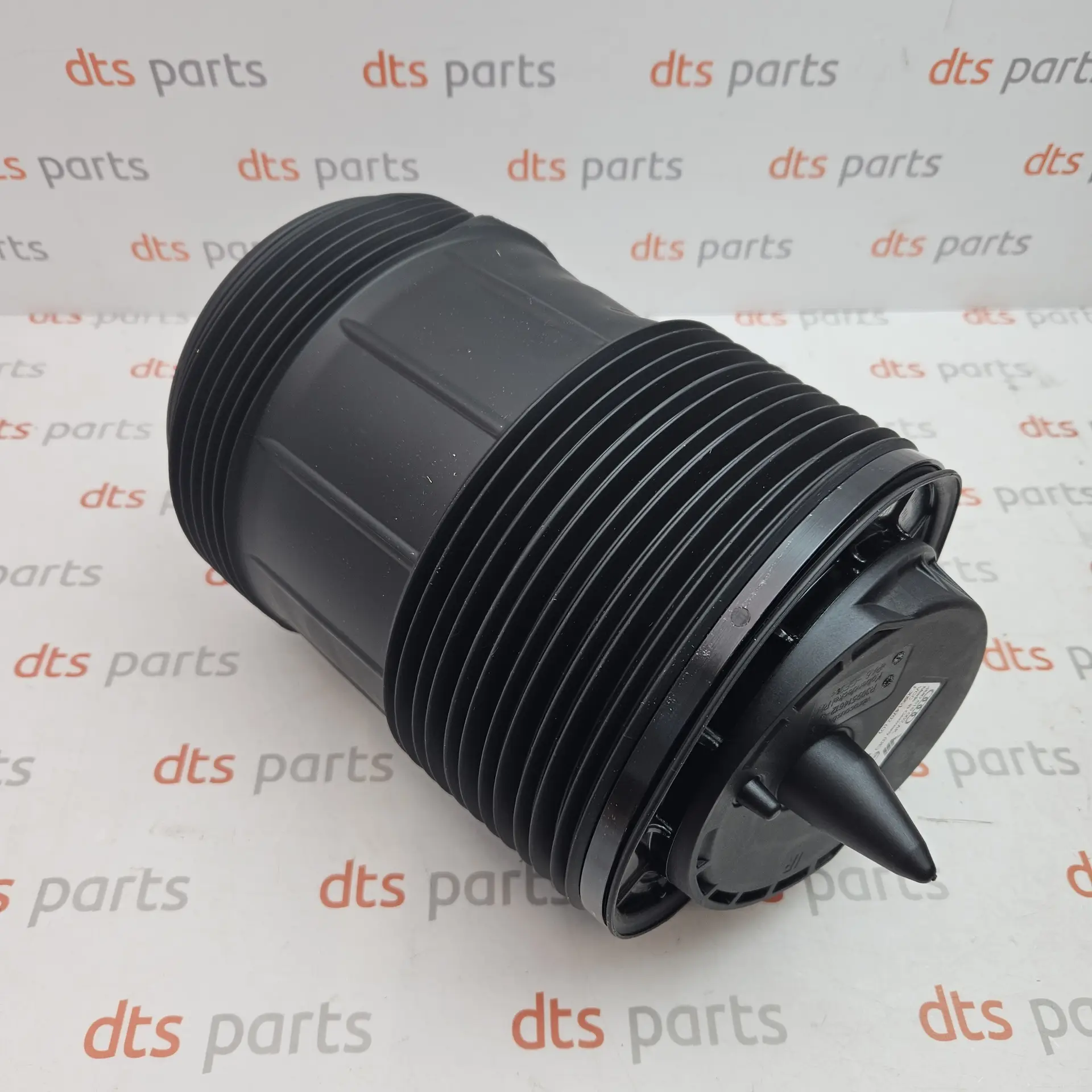 OEM VAG 4M0616002AK – Air suspension compressor pump with control valve block assembly