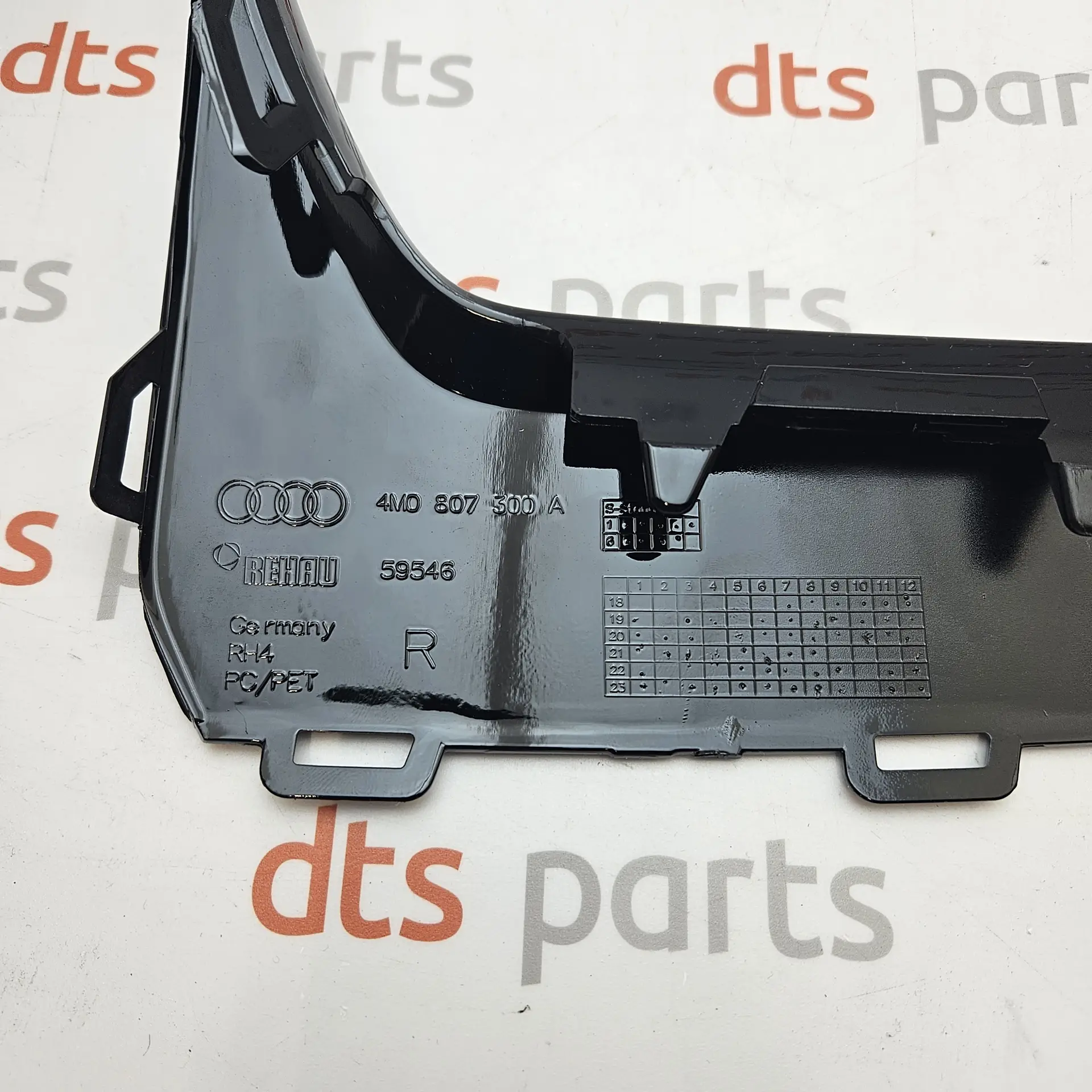OEM VAG 4M0853300AT94 – Front Bumper Right Lower Trim