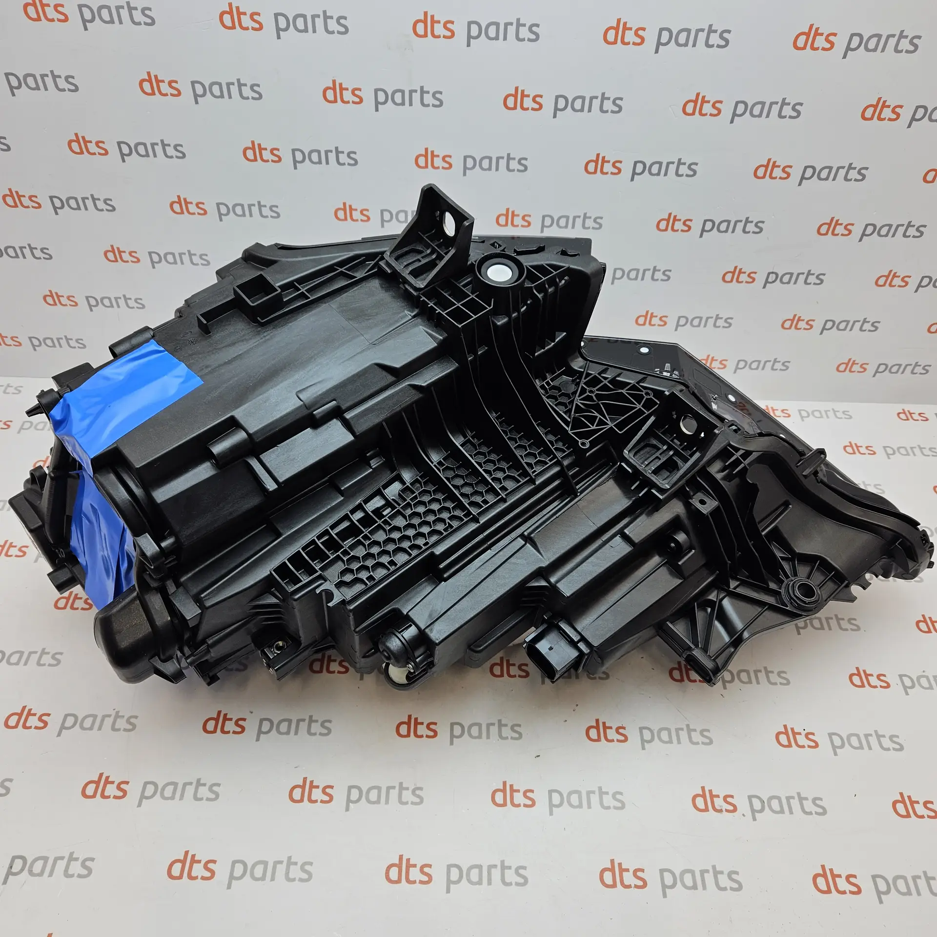 OEM Audi 4M8941784 – Front right Matrix beam headlight