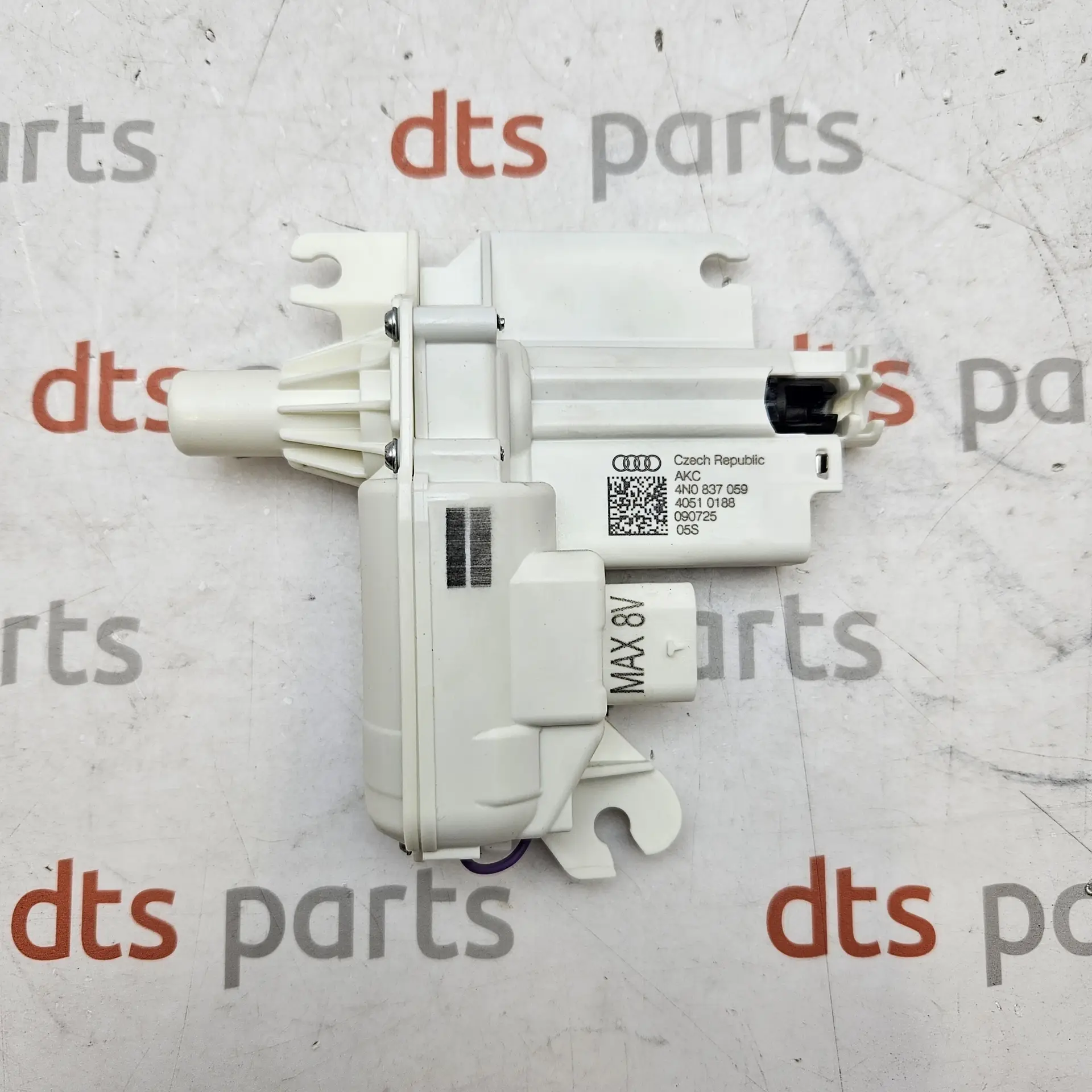 OEM VAG 4N0837059 – Front left door soft close lock actuator motor