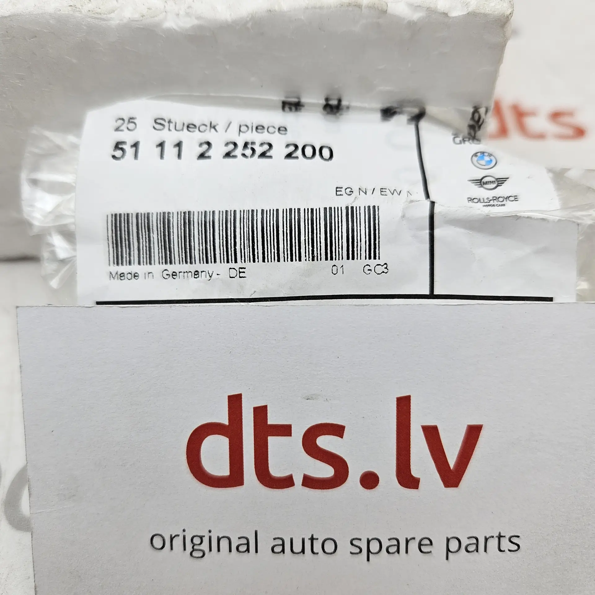 OEM BMW 51112252200 – M-Technic lower front spoiler lip mounting plug-in square nut